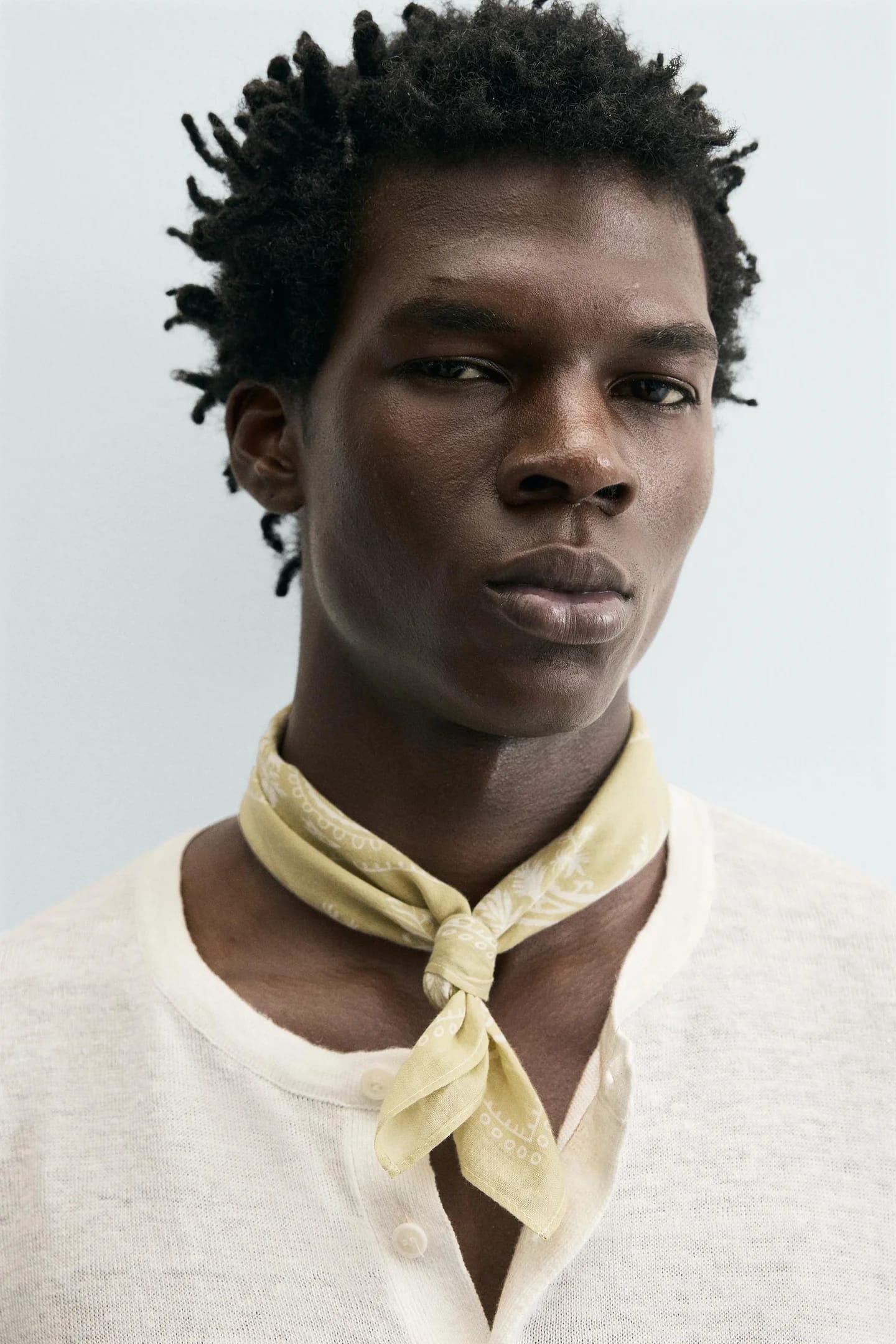СВИТЕР HENLEY, 100% ИЗ КОНОПЛИ.