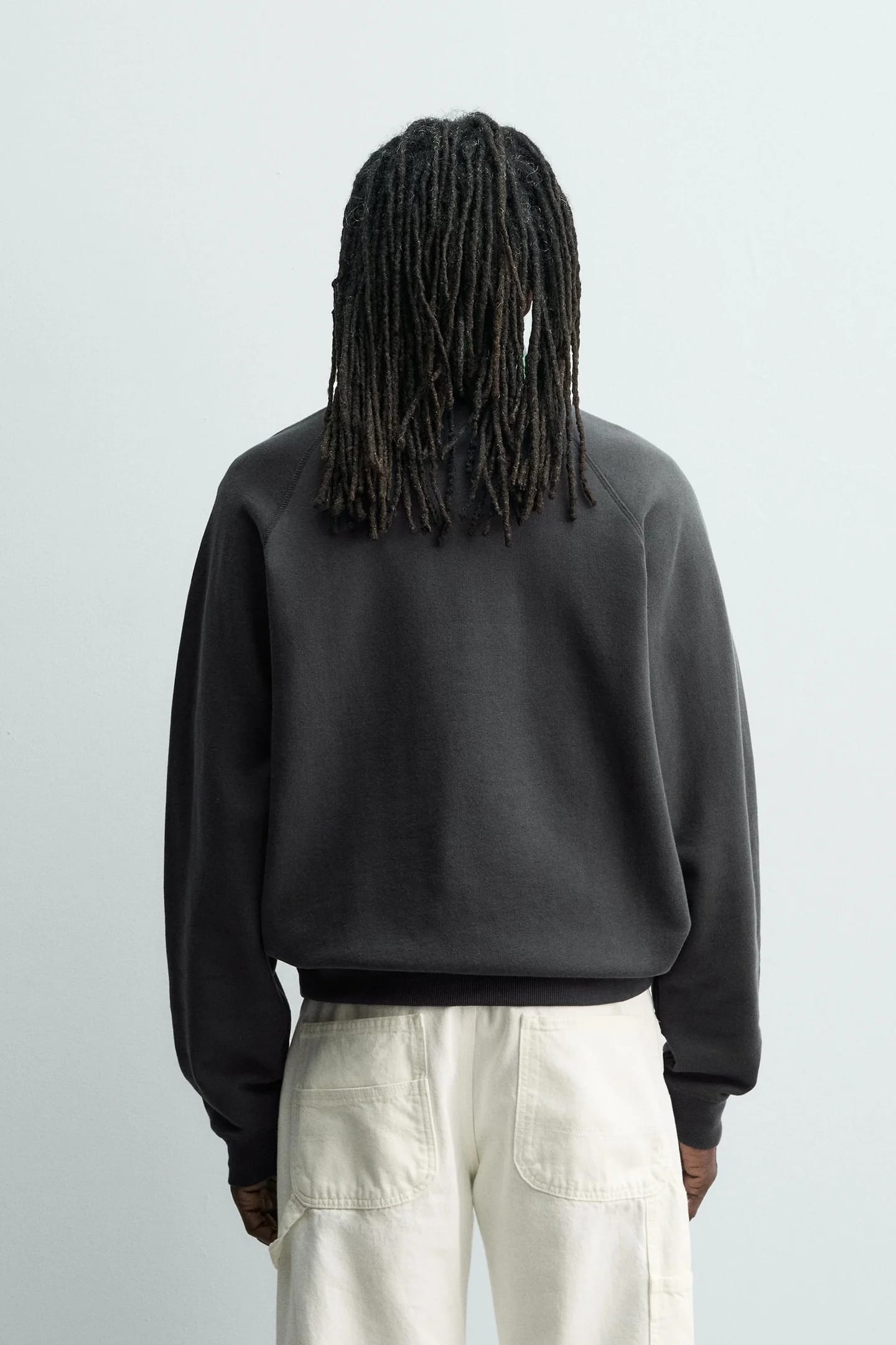 СВИТШОТ С КРУГЛЫМ ВЫРЕЗОМ AARON LEVINE X Zara - фото 3