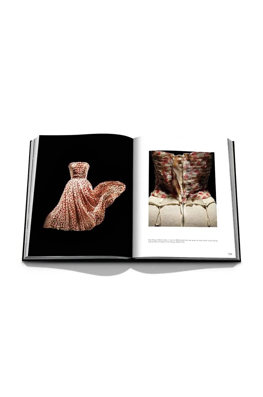 Книга Dior от Christian Dior Оливье Сайяра, английский - фото 7