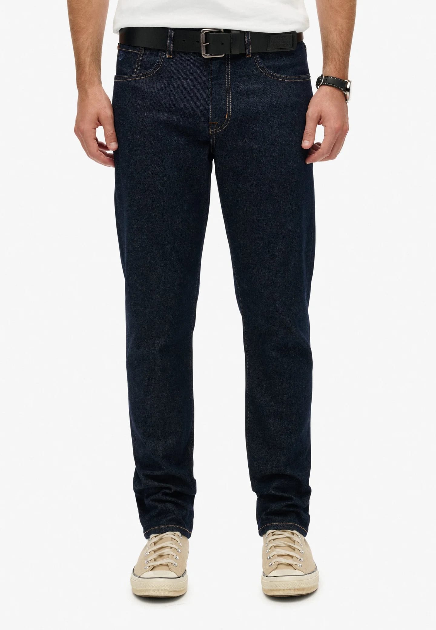 Джинсы узкого кроя