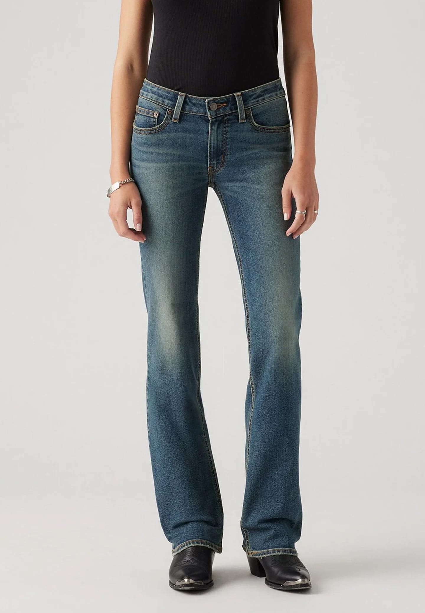 Джинсы Bootcut