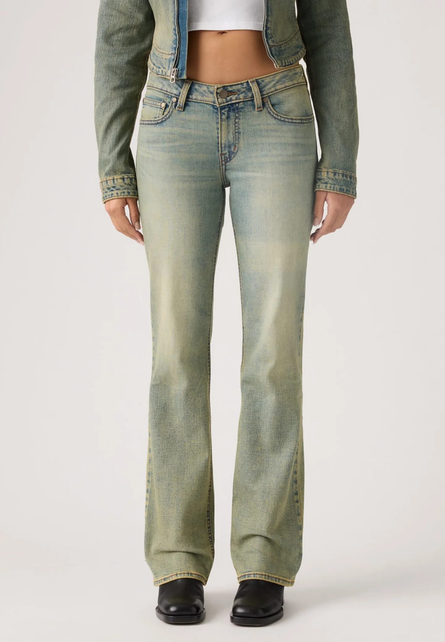 Джинсы Bootcut
