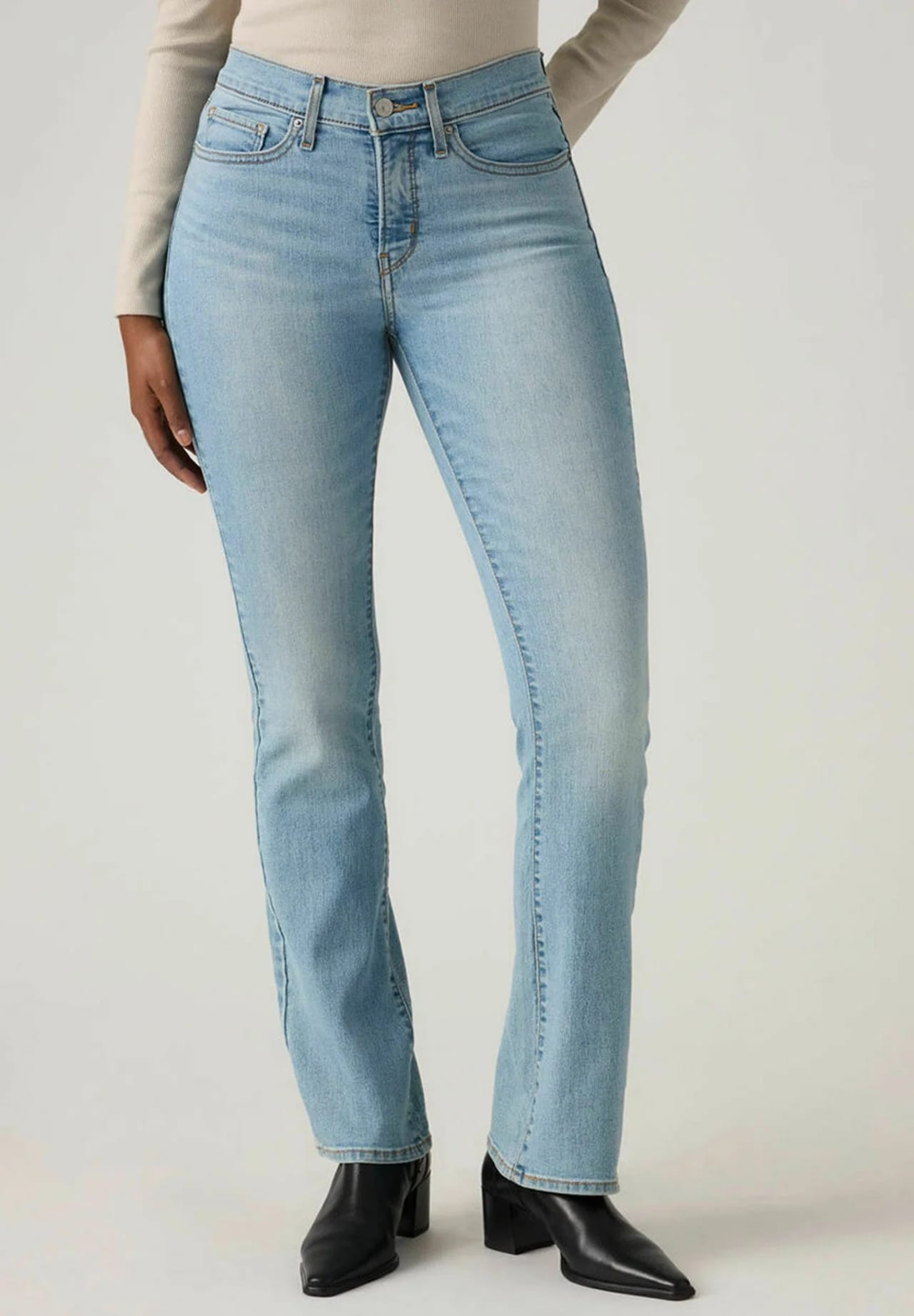 Джинсы Bootcut