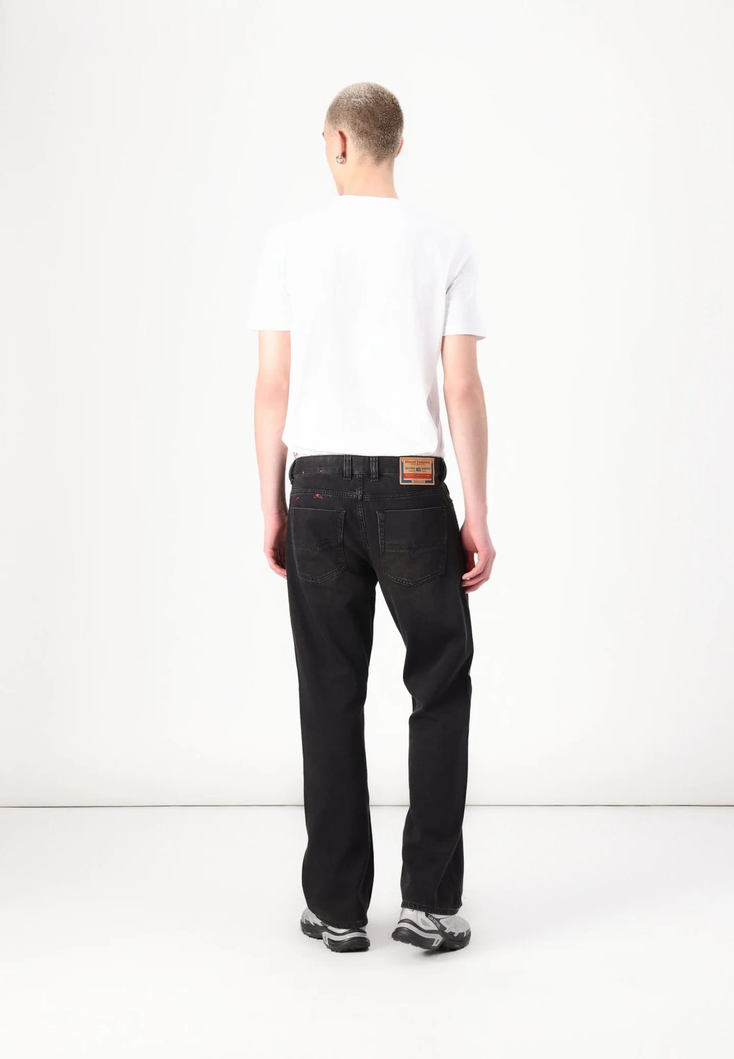 DEEPER – Джинсы свободного кроя - фото 3