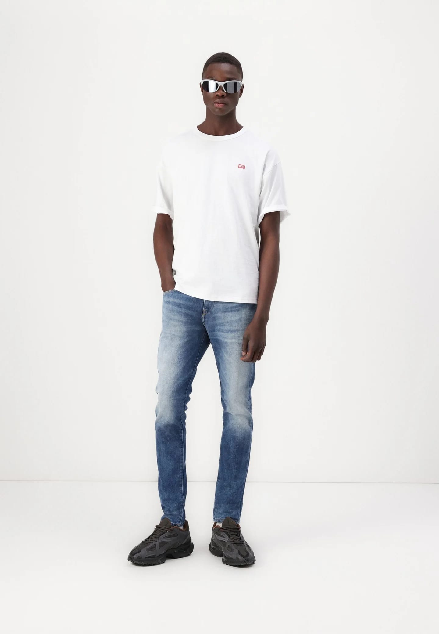 STRUKT - Джинсы Slim Fit - фото 2