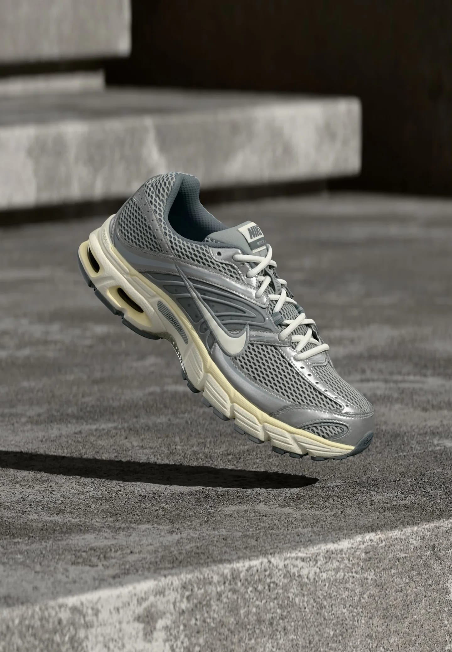 AIR MAX MOTO 2K UNISEX - Кроссовки низкие