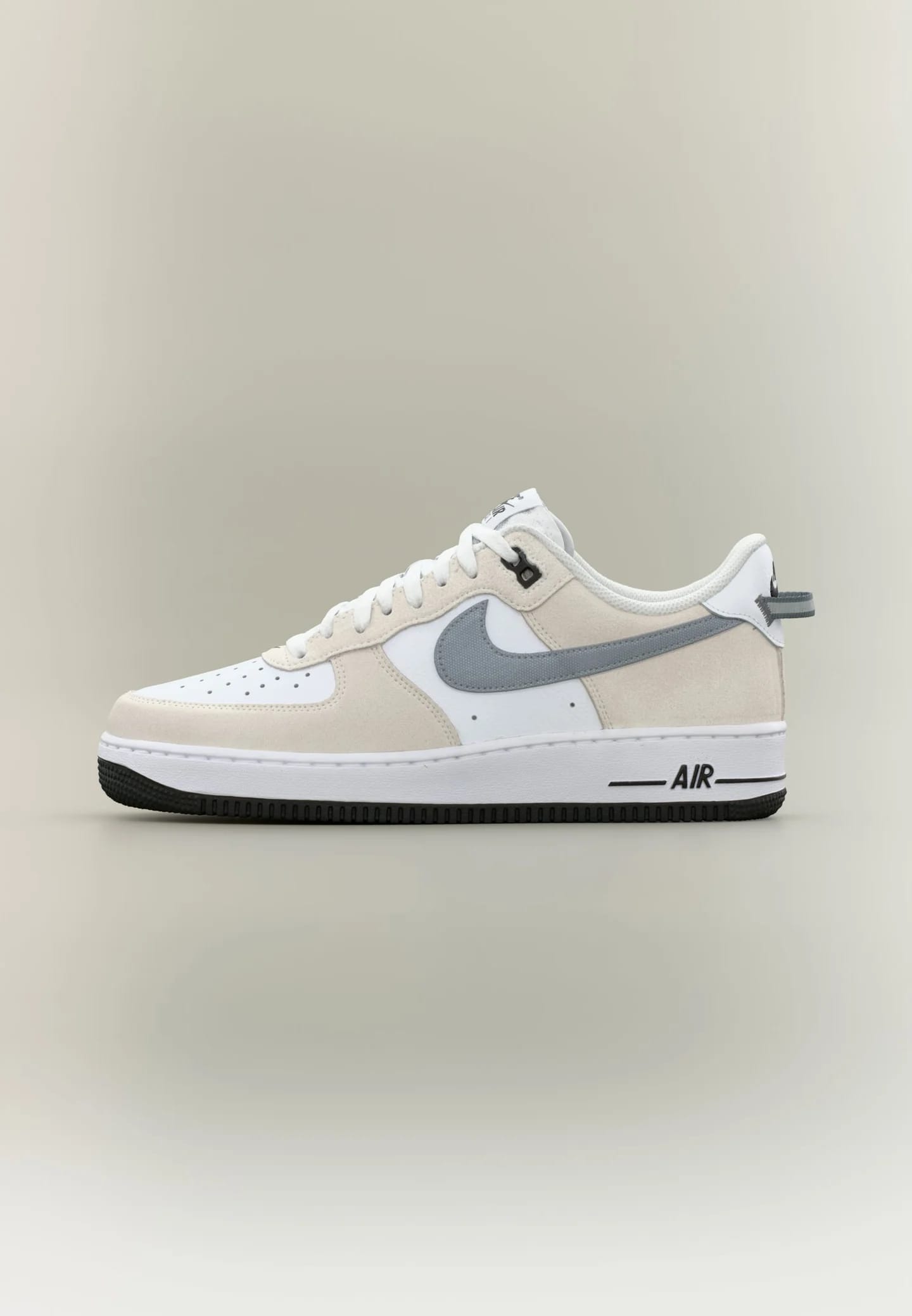 AIR FORCE 1 07 LV8 UNISEX - Низкие кроссовки