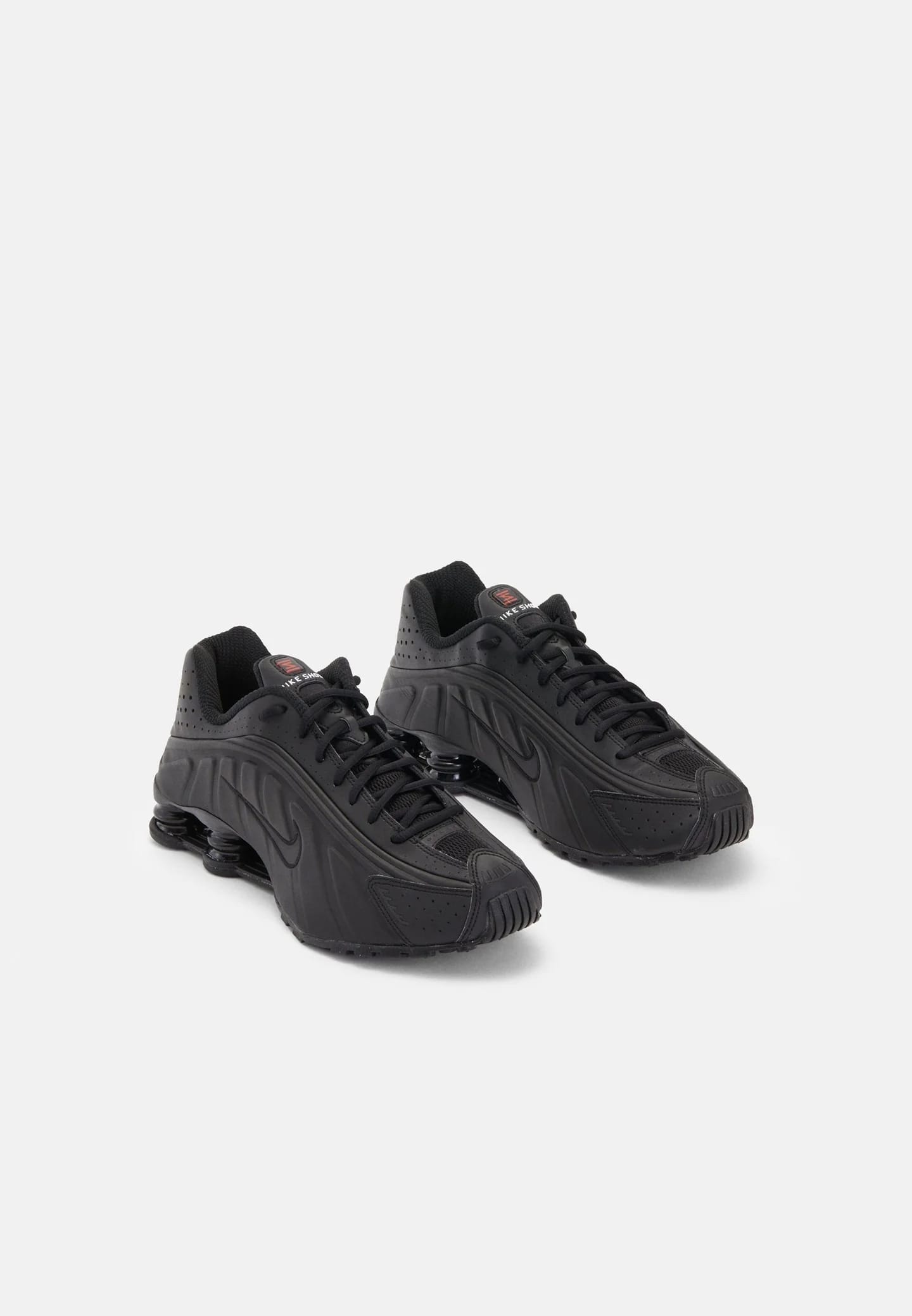 SHOX R4 - Кроссовки низкие