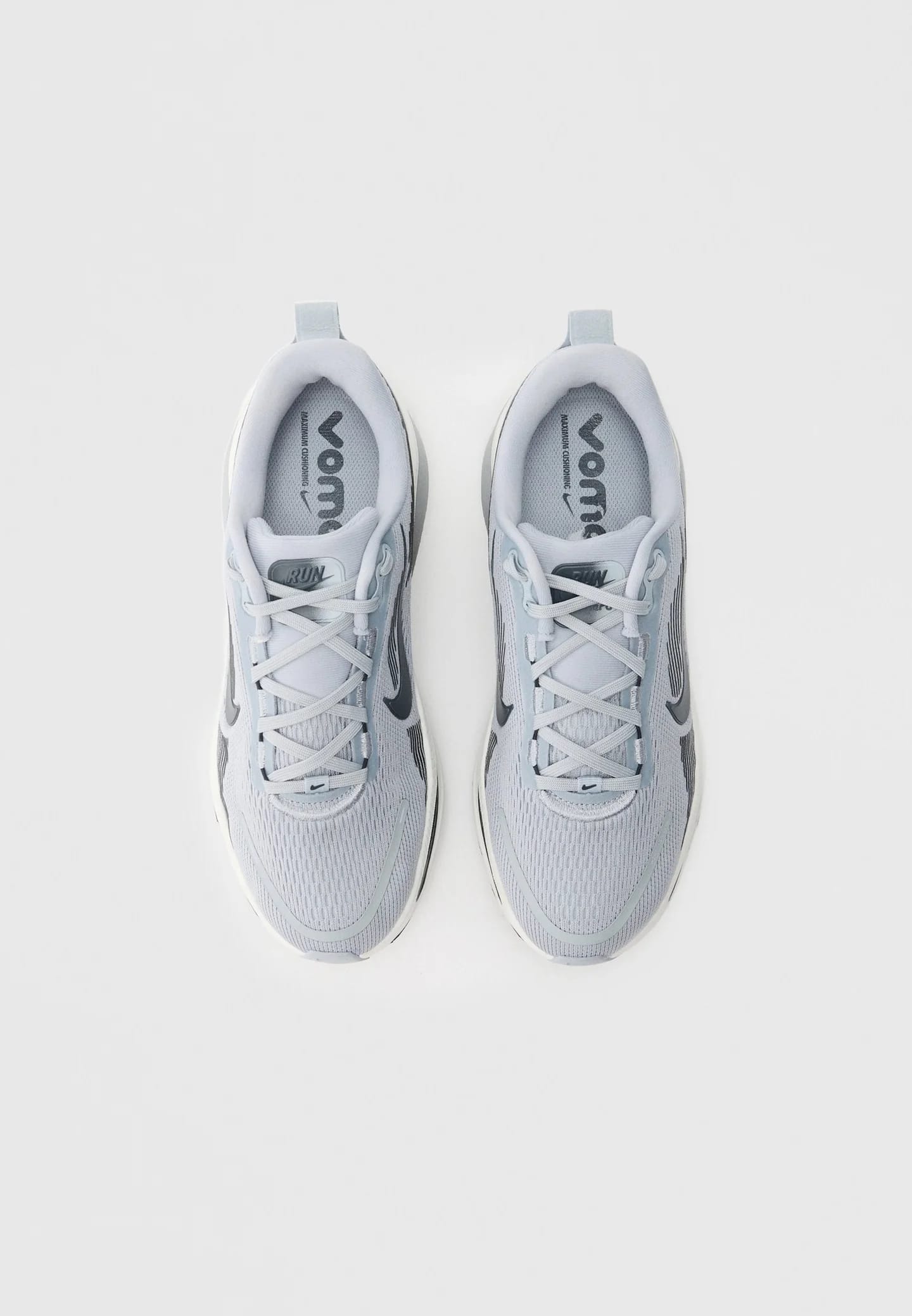 VOMERO 18 UNISEX - Кроссовки для бега для тренировок - фото 4