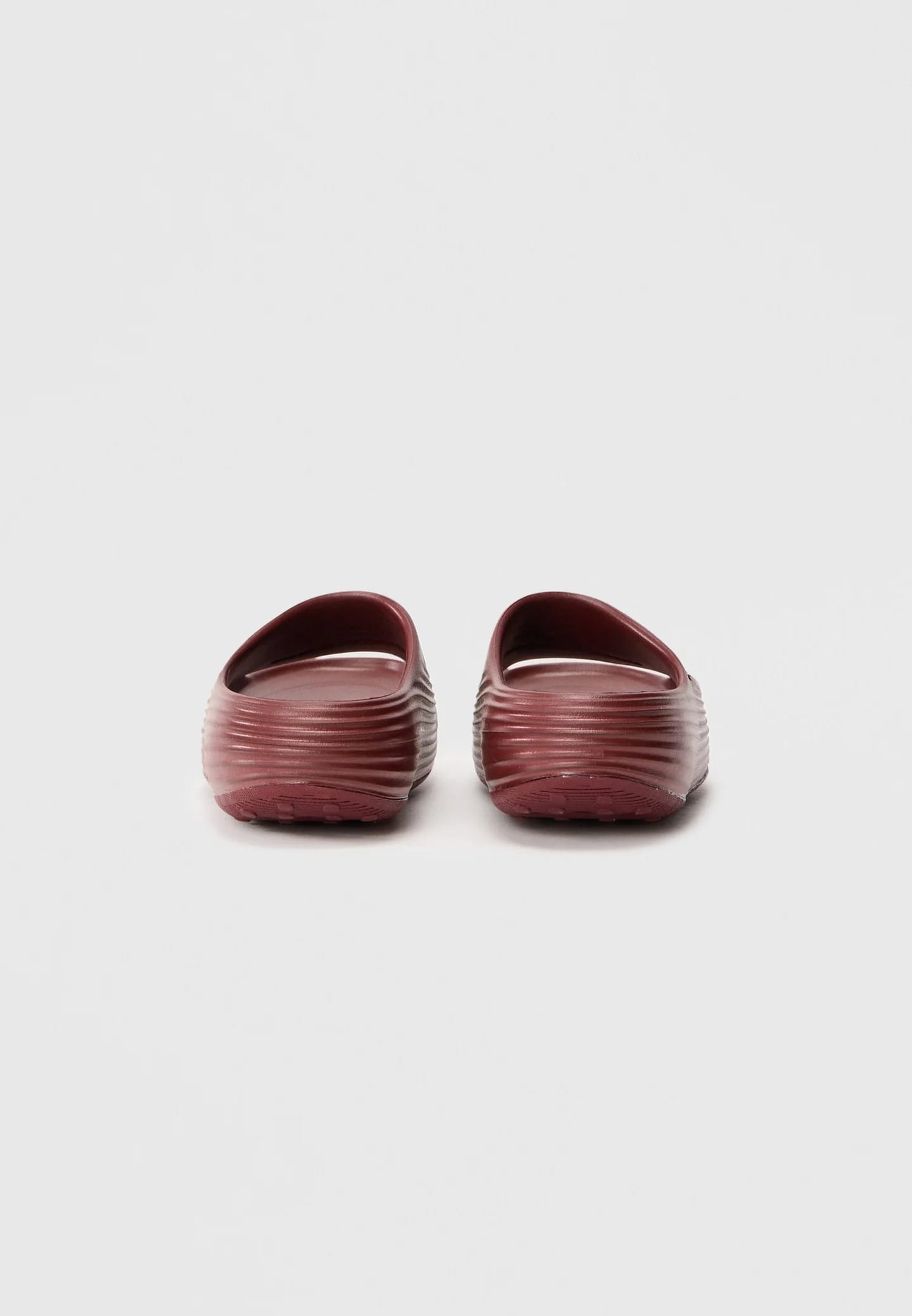 REJUVEN8 UNISEX – Шлепанцы на плоской подошве - фото 3