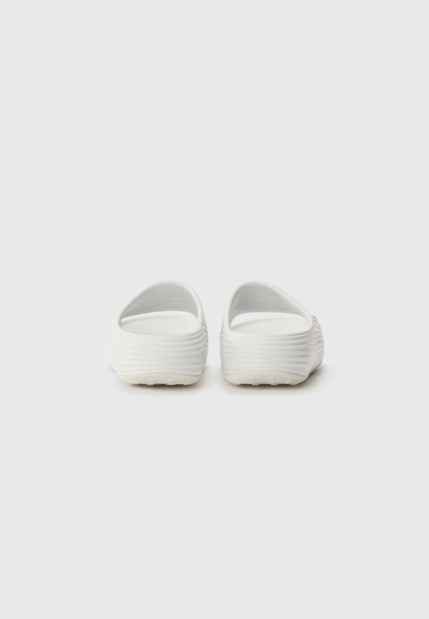 REJUVEN8 UNISEX – Шлепанцы на плоской подошве - фото 3
