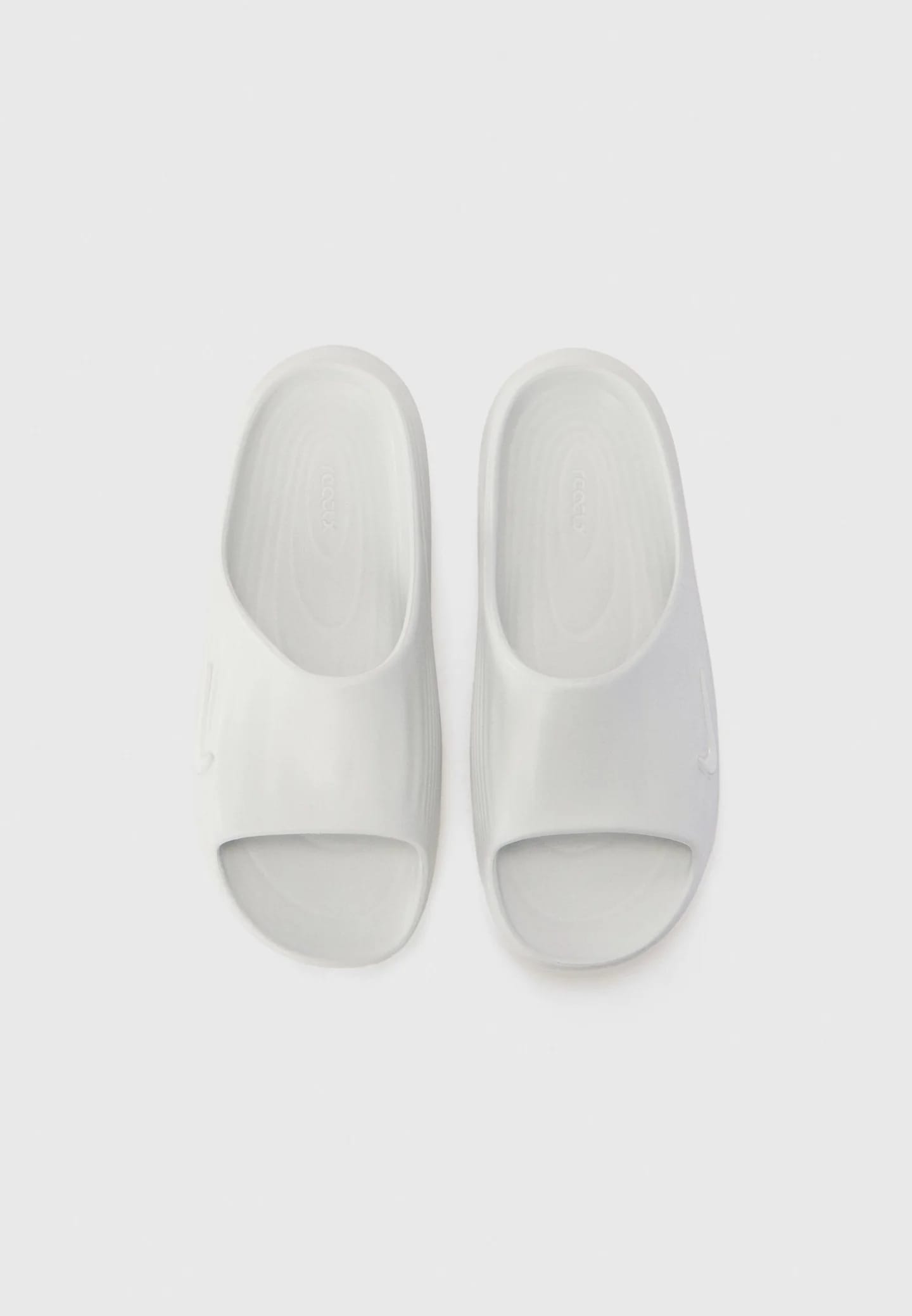 REJUVEN8 UNISEX – Шлепанцы на плоской подошве - фото 4