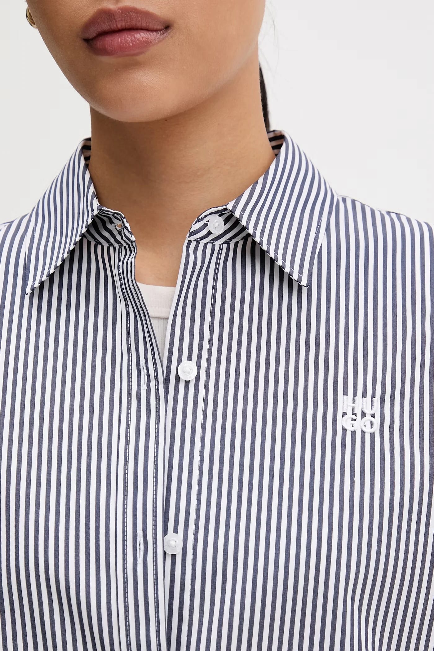 Женская хлопковая рубашка The Essential Shirt - фото 5