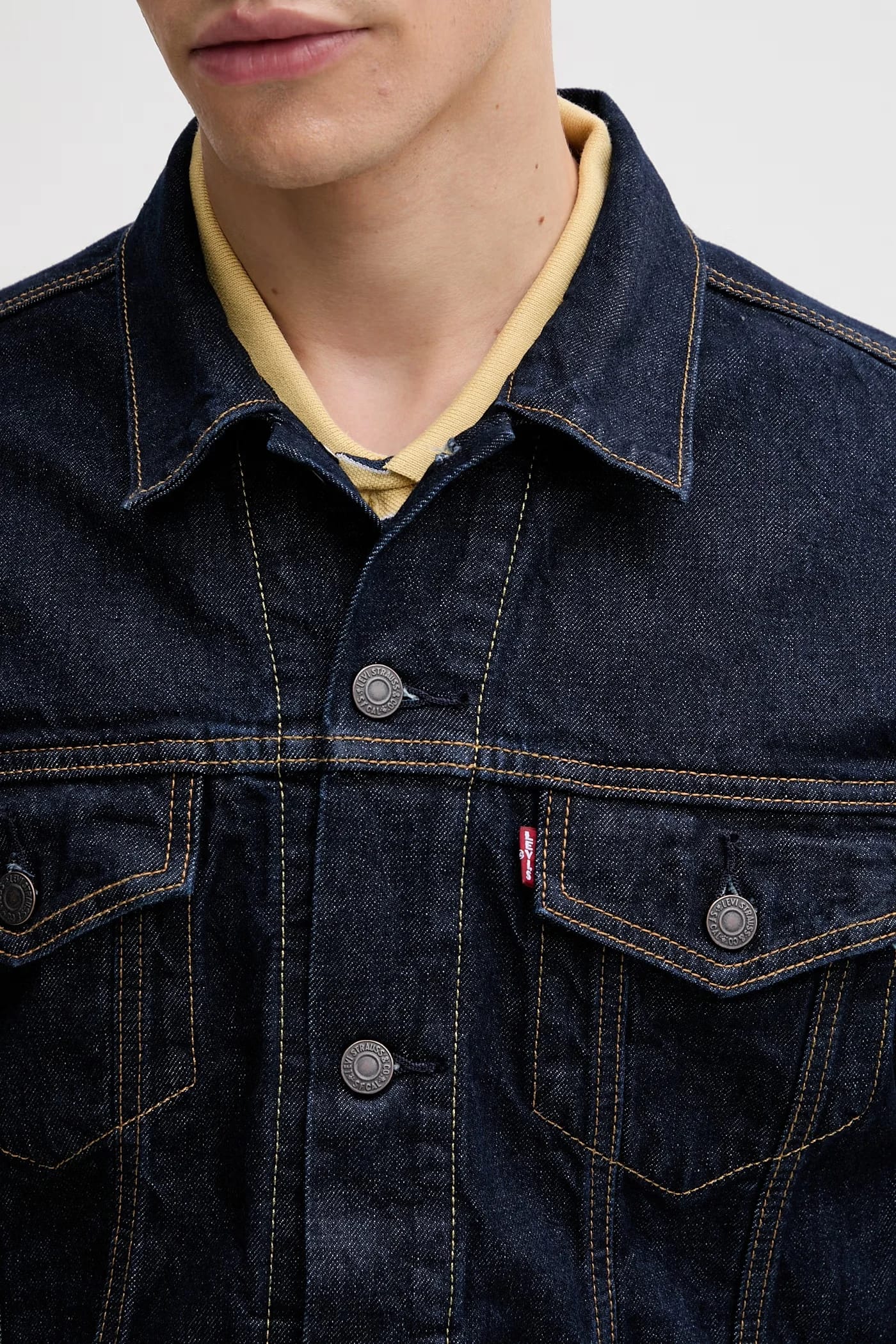 THE TRUCKER JACKET мужская джинсовая куртка - фото 5