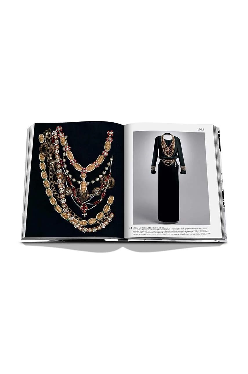 Книга Chanel: Легенда об иконе Александра Фьюри, английский - фото 7