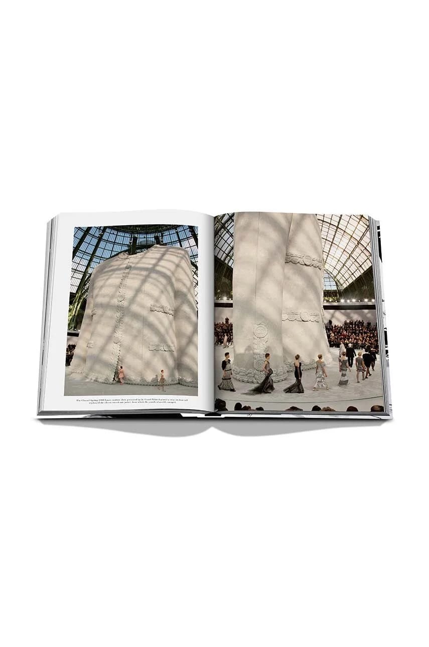 Книга Chanel: Легенда об иконе Александра Фьюри, английский - фото 10