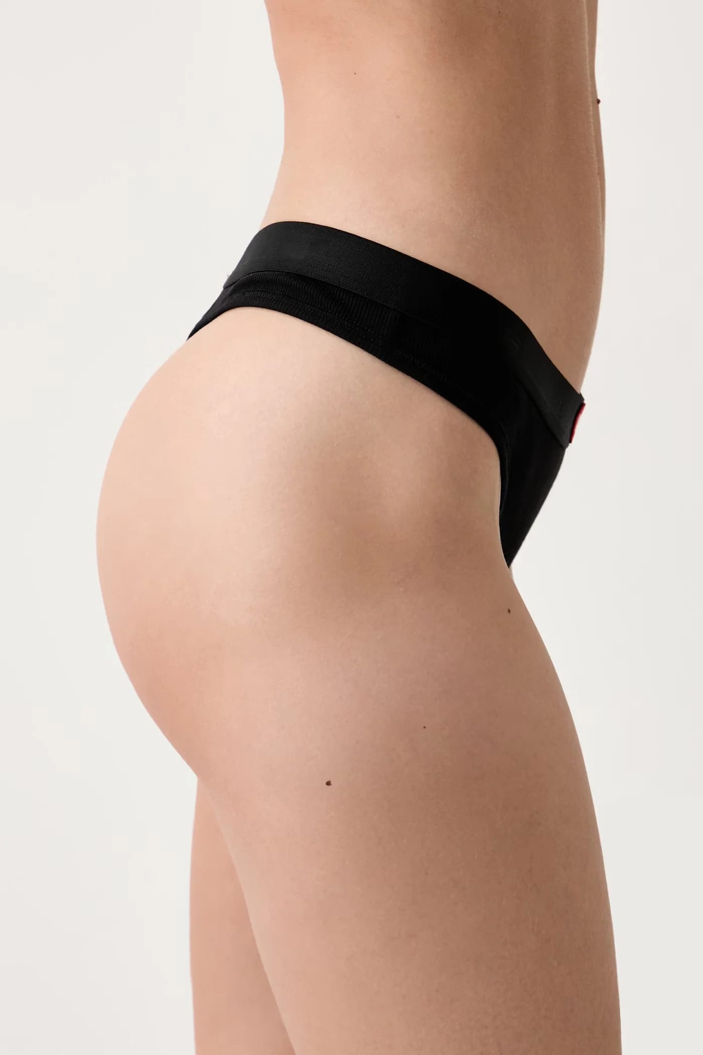 Женские стринги HUGO HEART THONG - фото 3