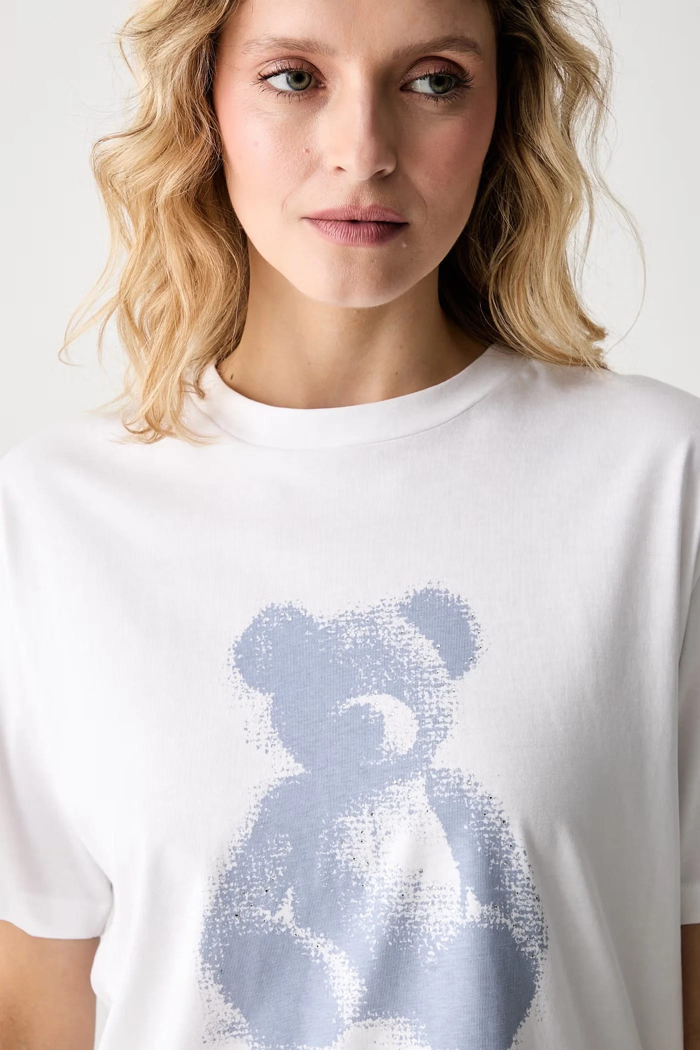 Женская футболка BEAR из хлопка - фото 4
