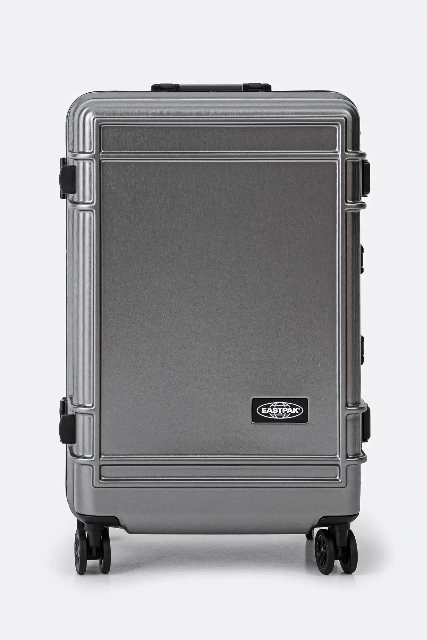 Чемодан Resist'R Case M 68,5x44,5x27 см - фото 1