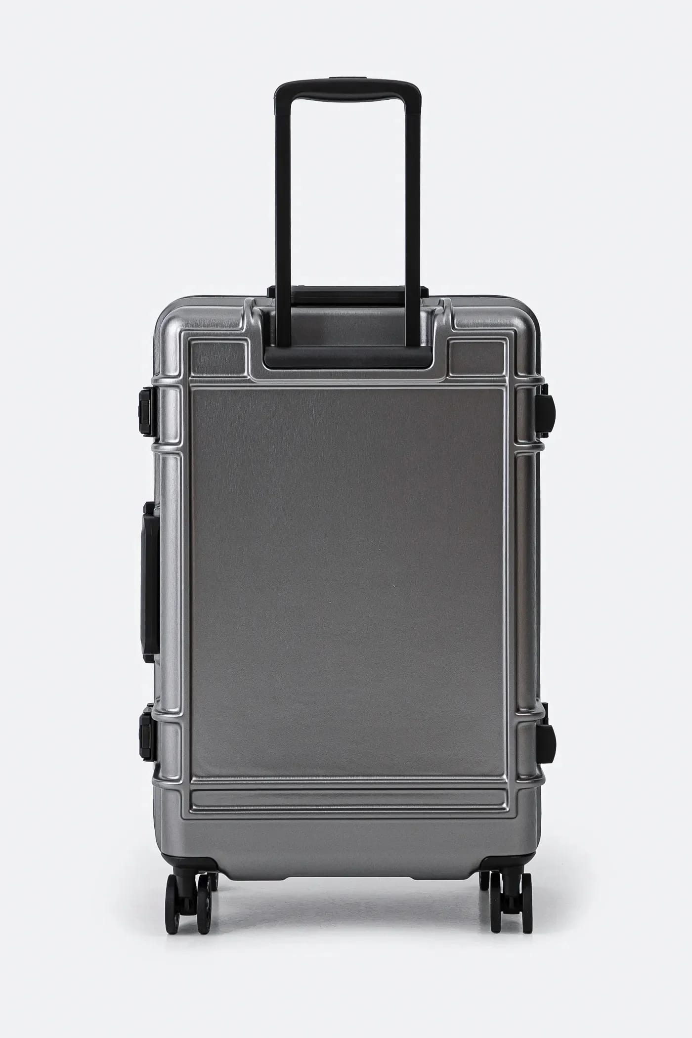 Чемодан Resist'R Case M 68,5x44,5x27 см - фото 3