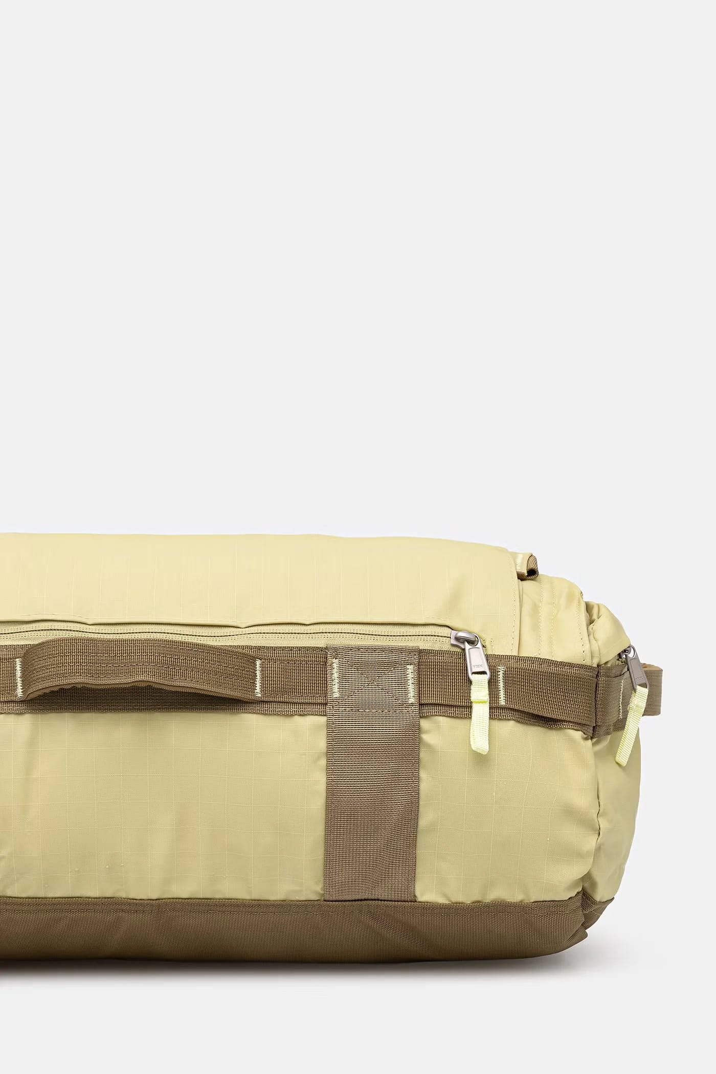 Сумка Base Camp Voyager Duffel объемом 32 л. - фото 5