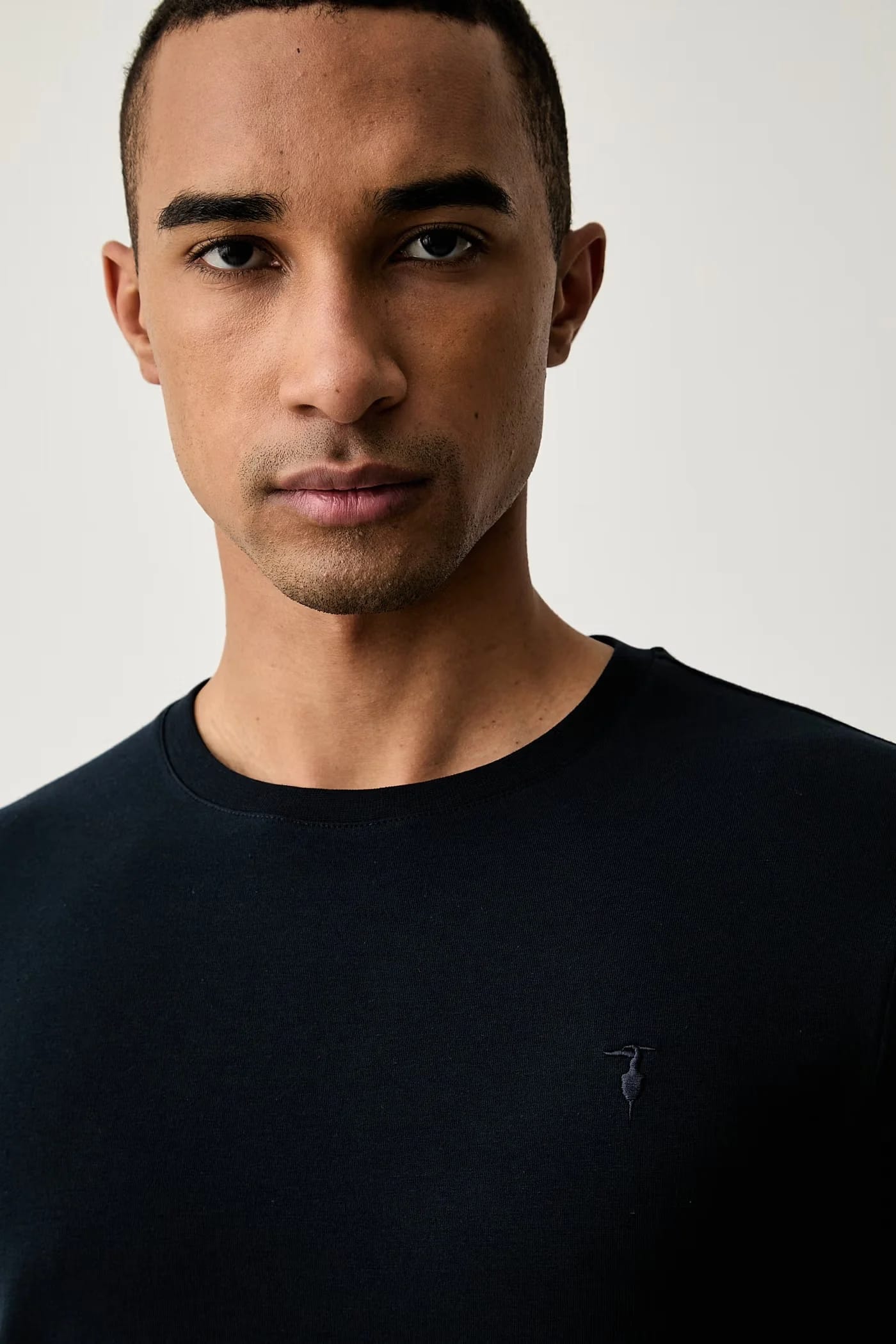 Мужская футболка из хлопка с эластаном - фото 4