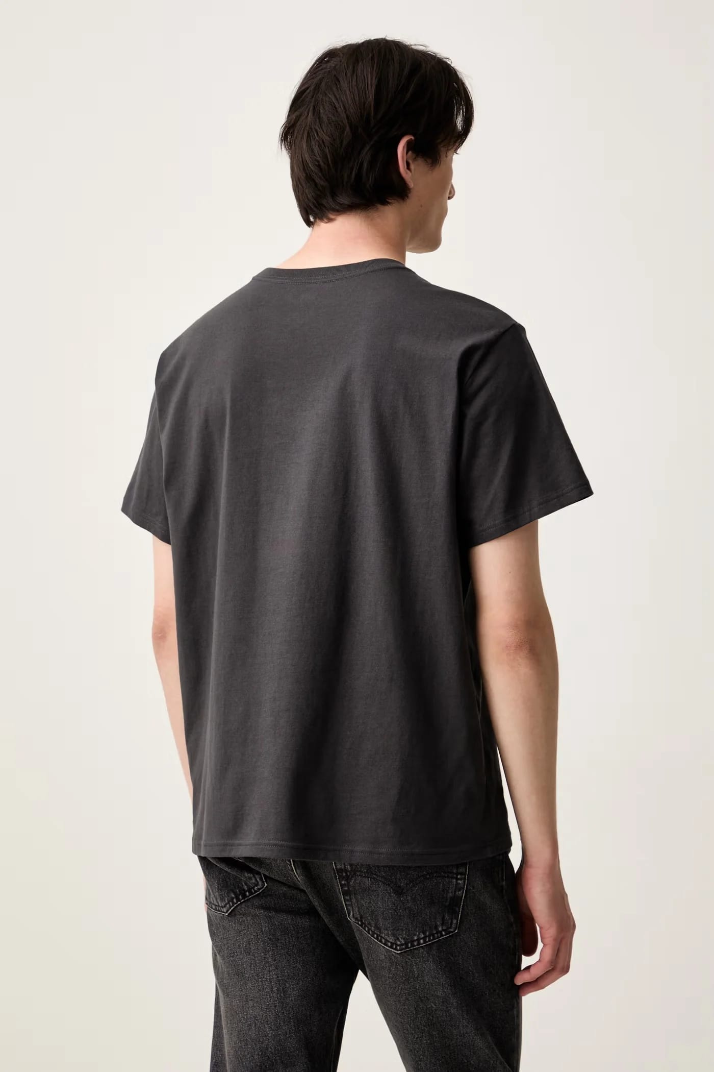 Мужская базовая футболка из хлопка RELAXED FIT TEE - фото 3