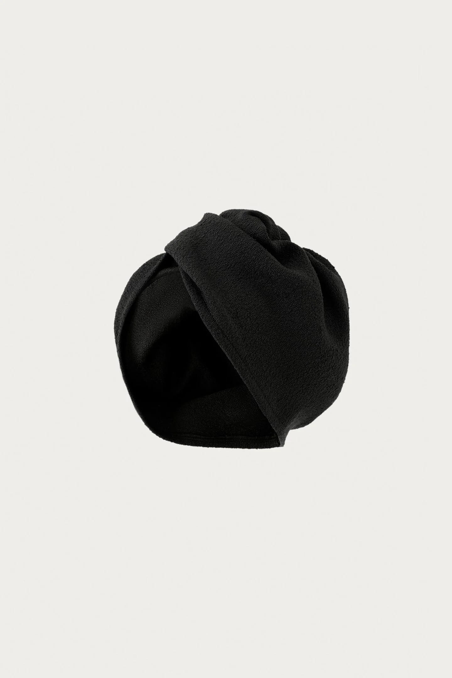 ТЮМБАН С ЮВЕЛИРНОЙ ПУГОВИЦЕЙ МАРИСА БЕРЕНСОН X Zara