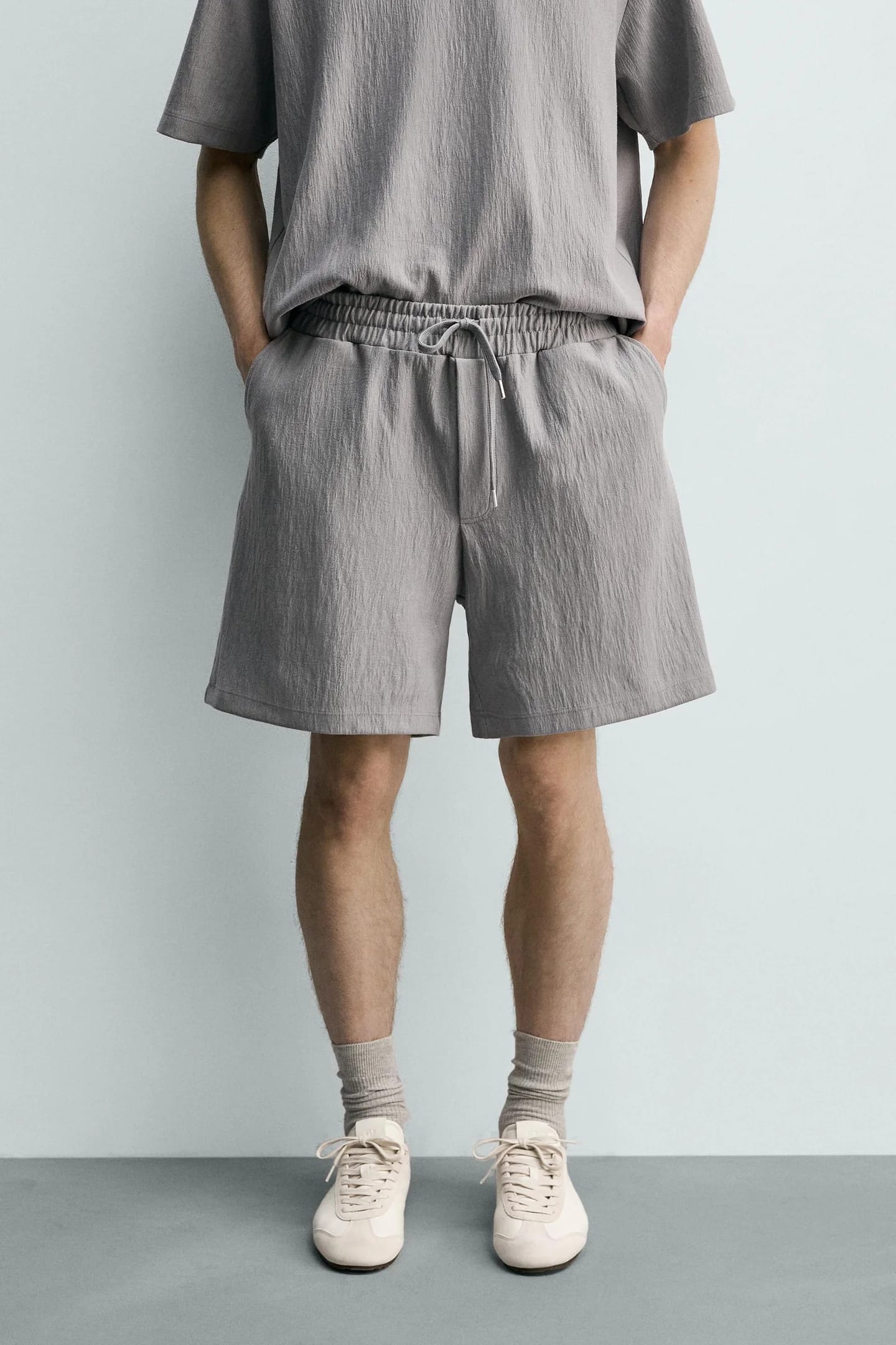 JOGGER BERMUDA Шорты из структурированной ткани. - фото 2