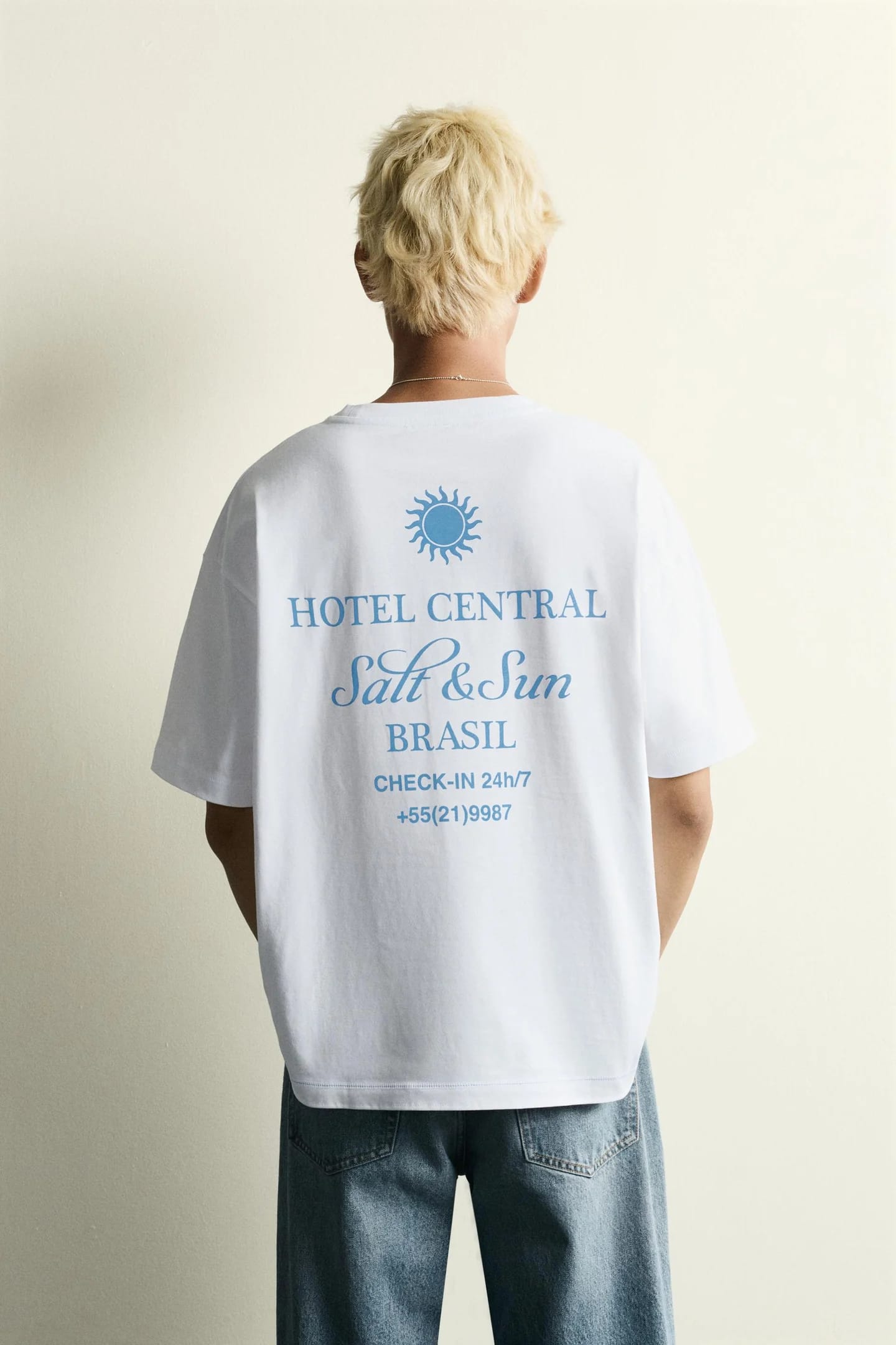 ФУТБОЛКА СВОБОДНОГО КРАЯ СО СОЕДИНЕННЫМИ ПРИНТАМИ
