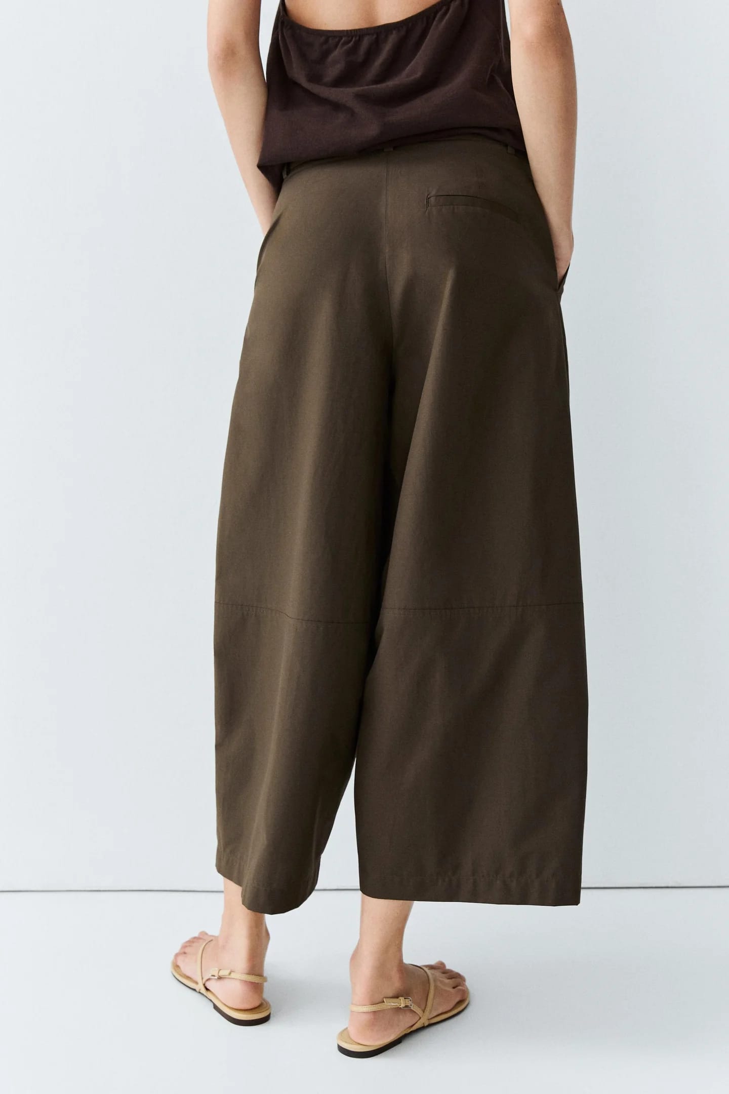 Широкие брюки из хлопкового поплина. - фото 6