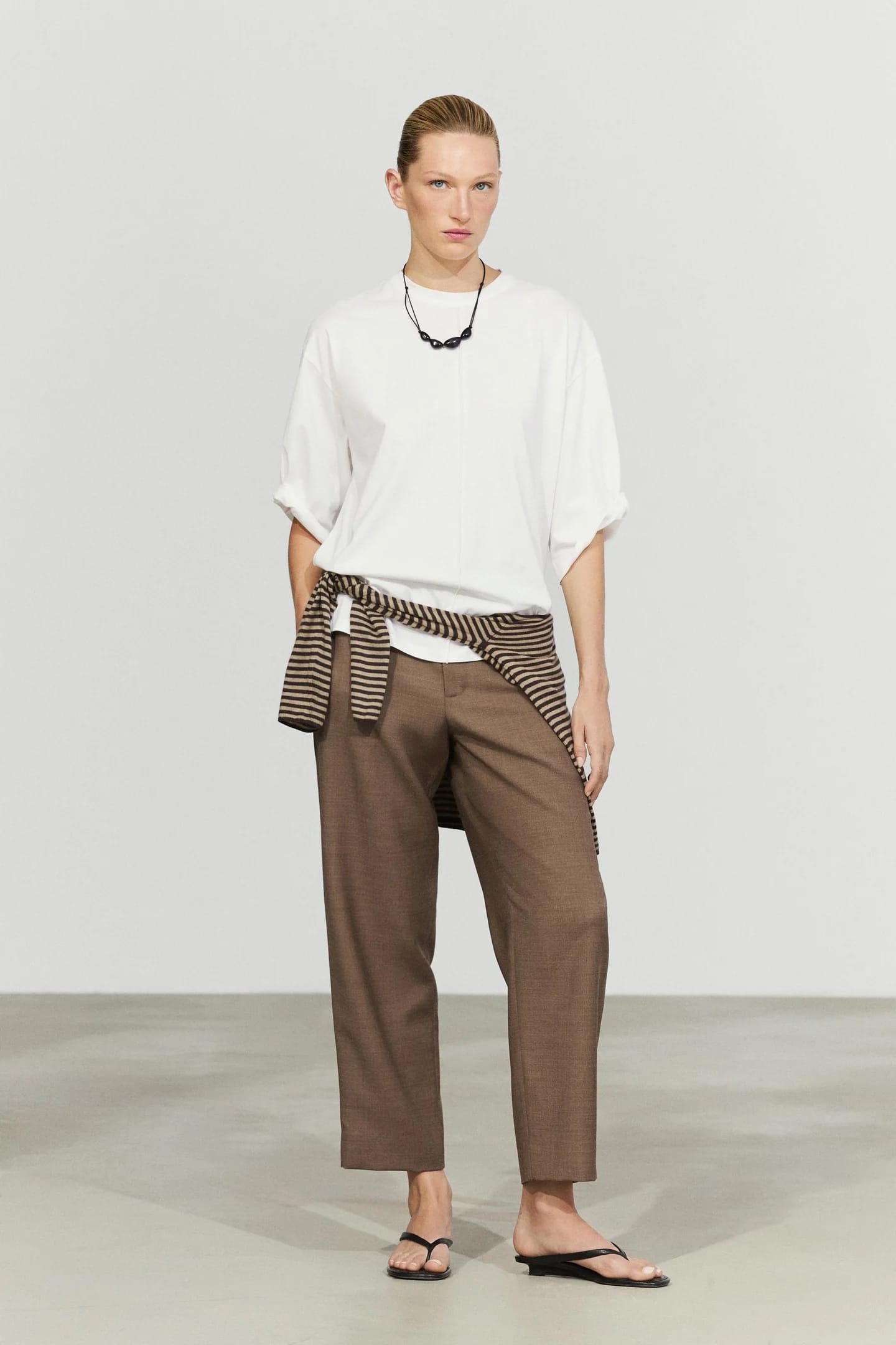 Хлопковая футболка с короткими рукавами и строчкой - фото 7