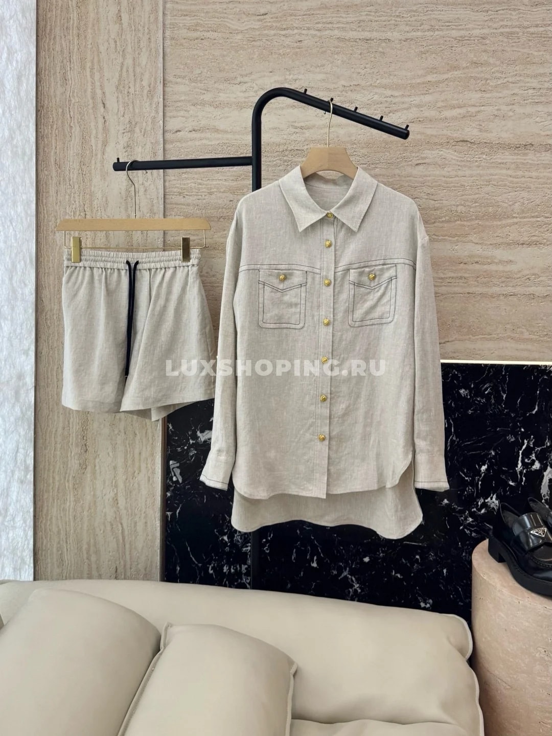 Zimmermann льняной костюм с шортами на завязках бежевый