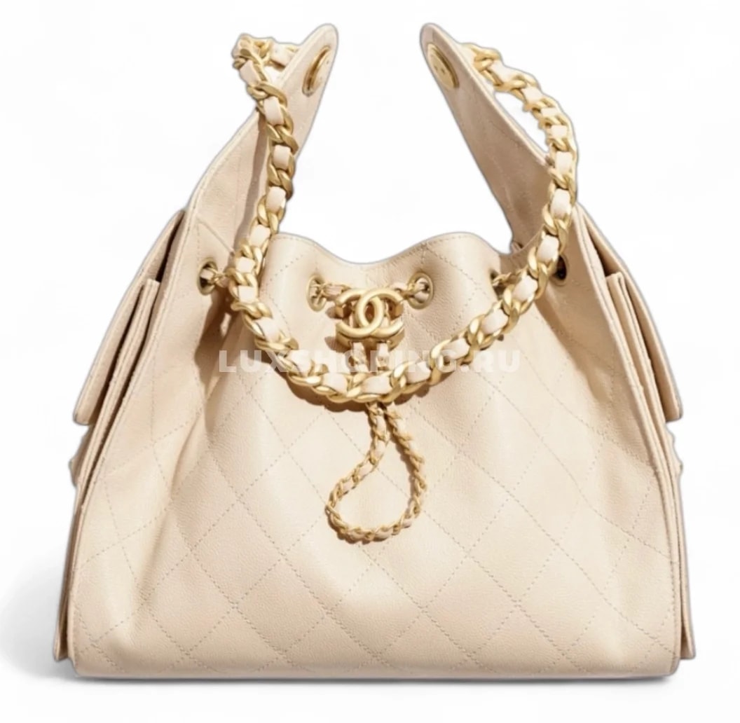 CHANEL сумка хобо из фактурной кожи бежевый 40×30×15 см