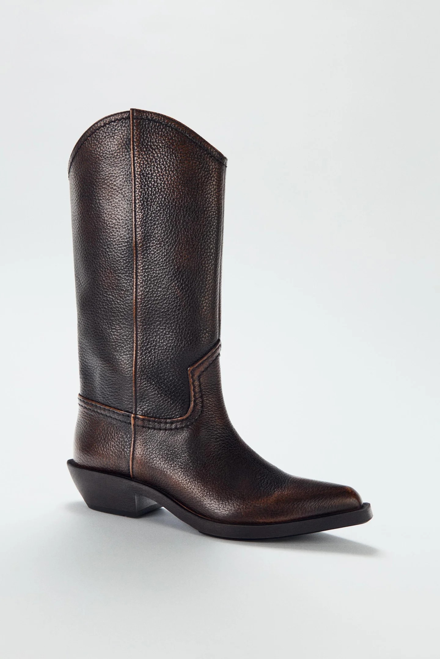 КОЖАНЫЕ БОТИНКИ С ЭФФЕКТОМ СОСТАРА