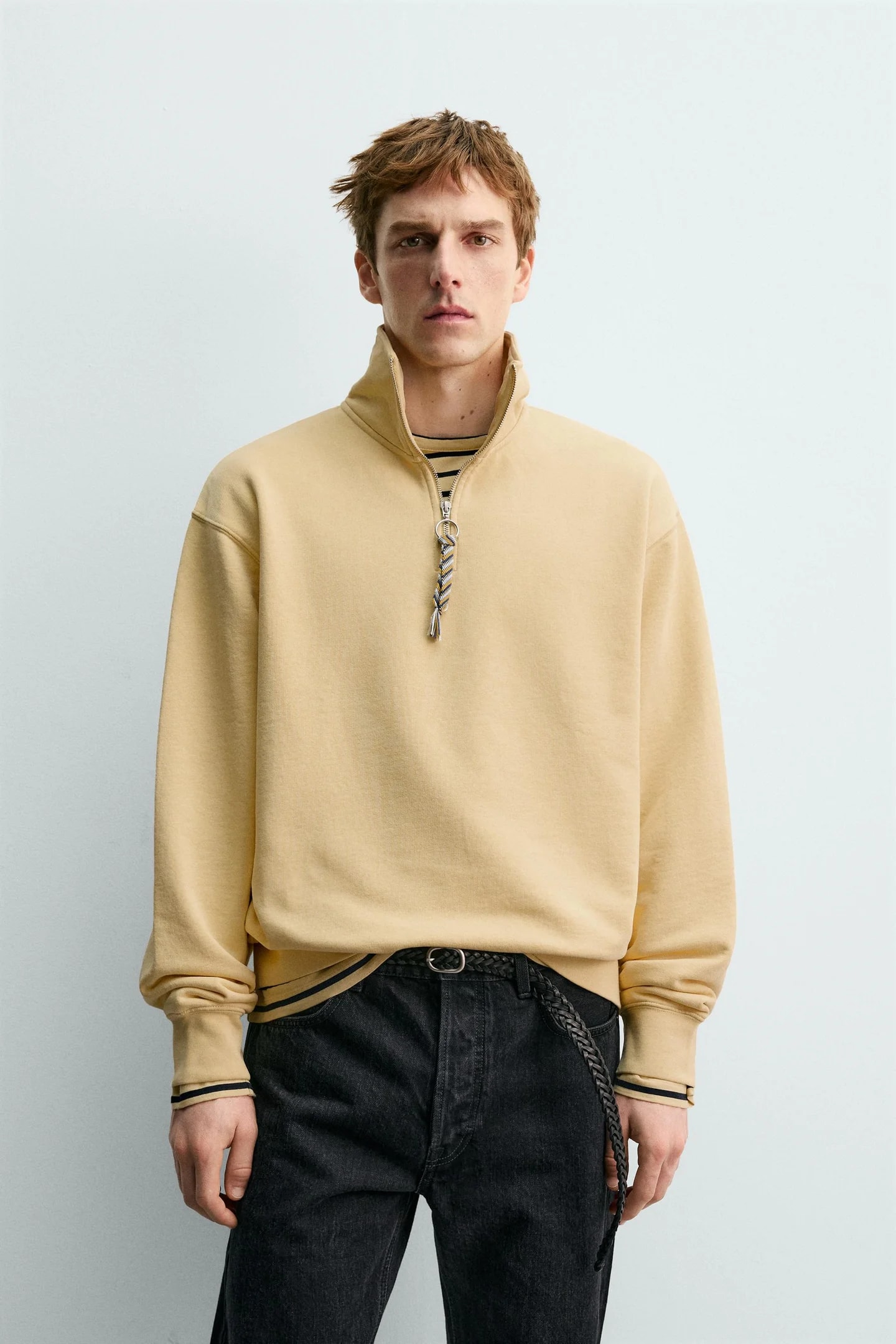 СВИТШОТ AARON LEVINE X Zara НА МОЛНИИ И ЛЕНТЕ