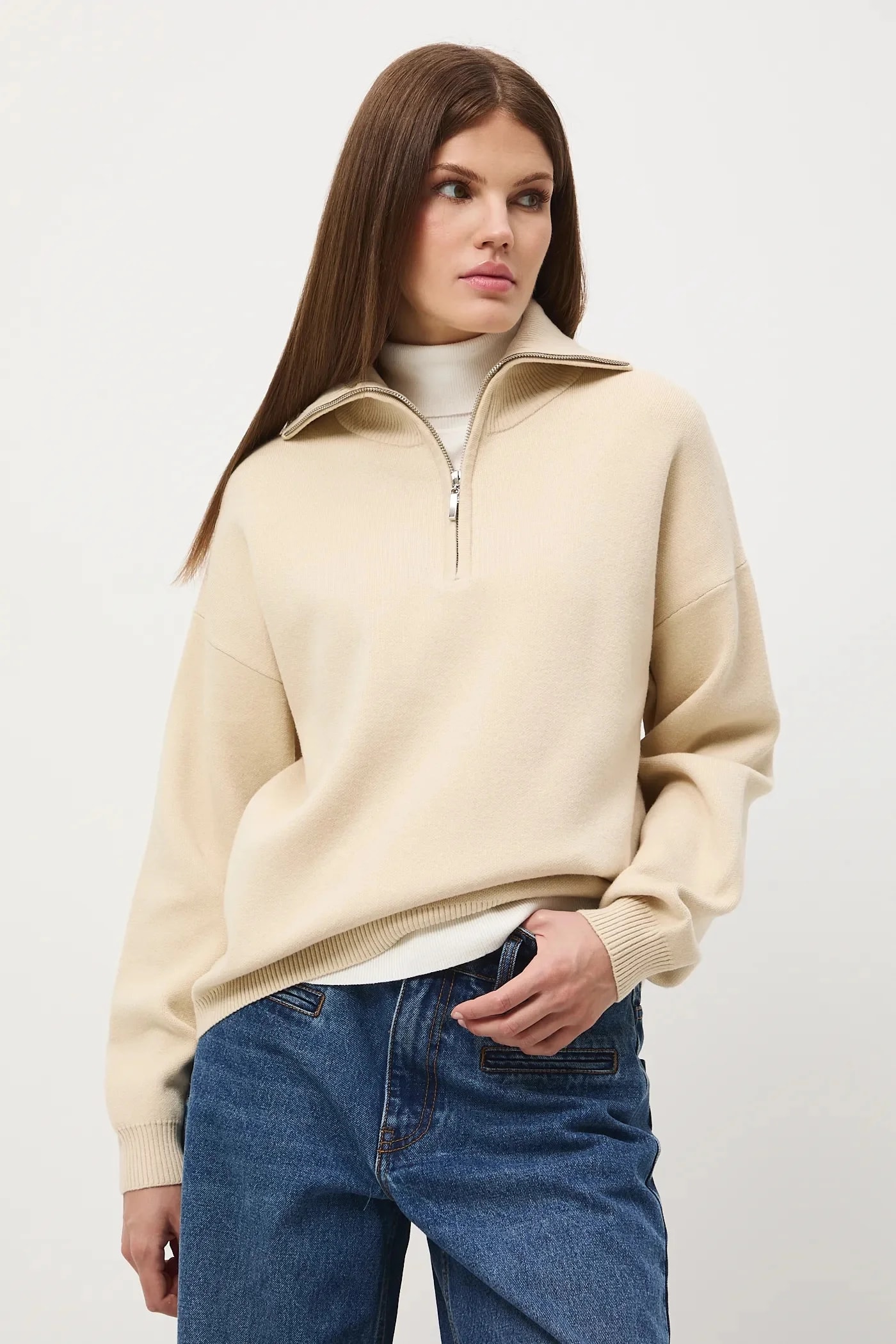 Свитер бежевый для женщин