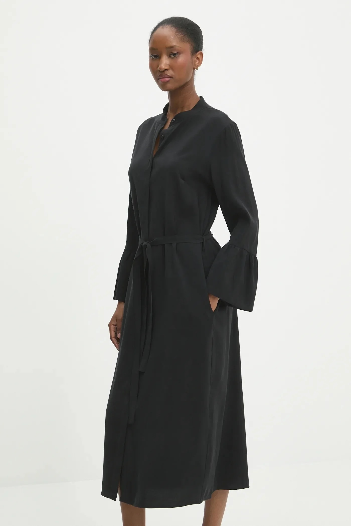 Платье черное для женщин
