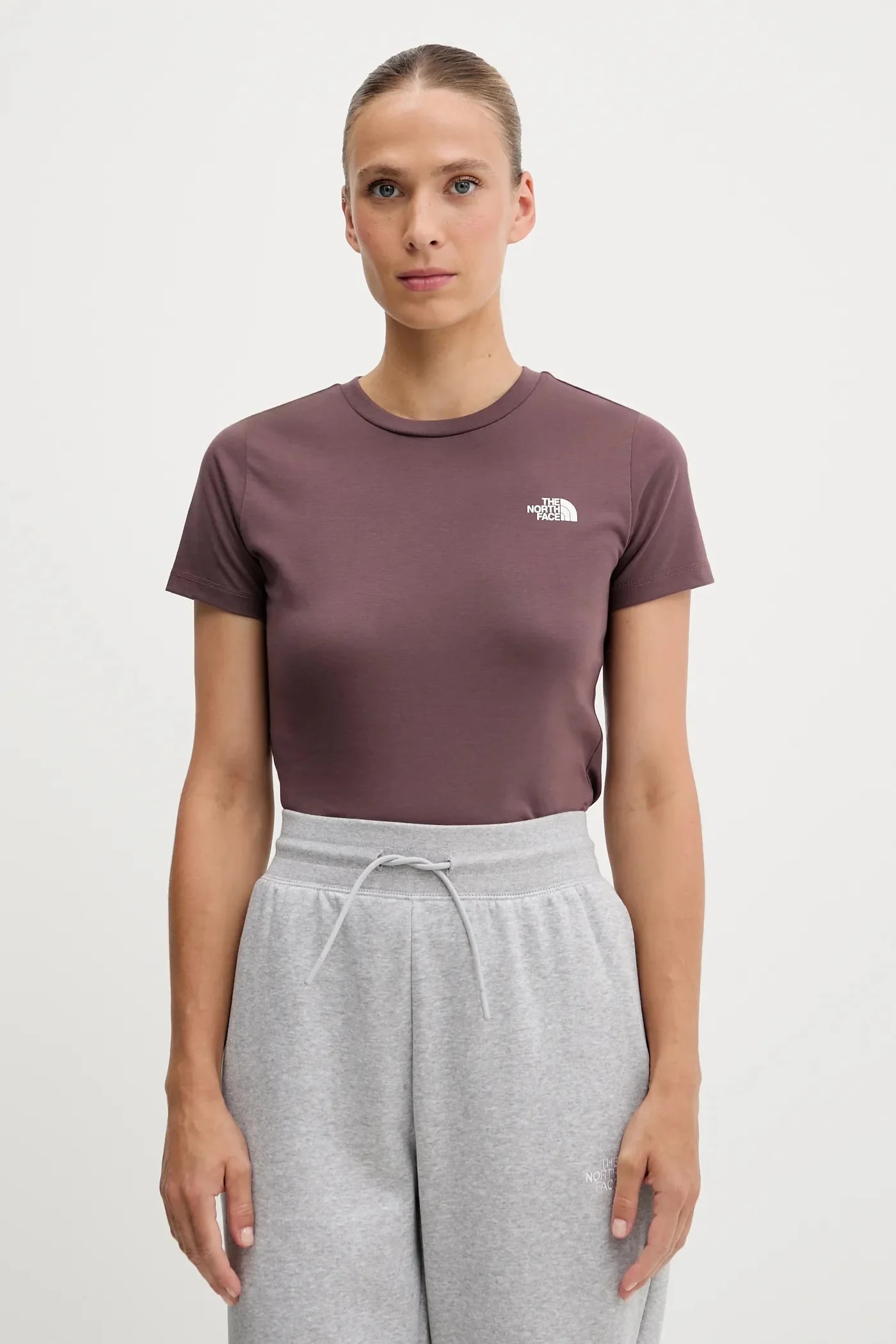 Простая футболка с куполом коричневая для женщин