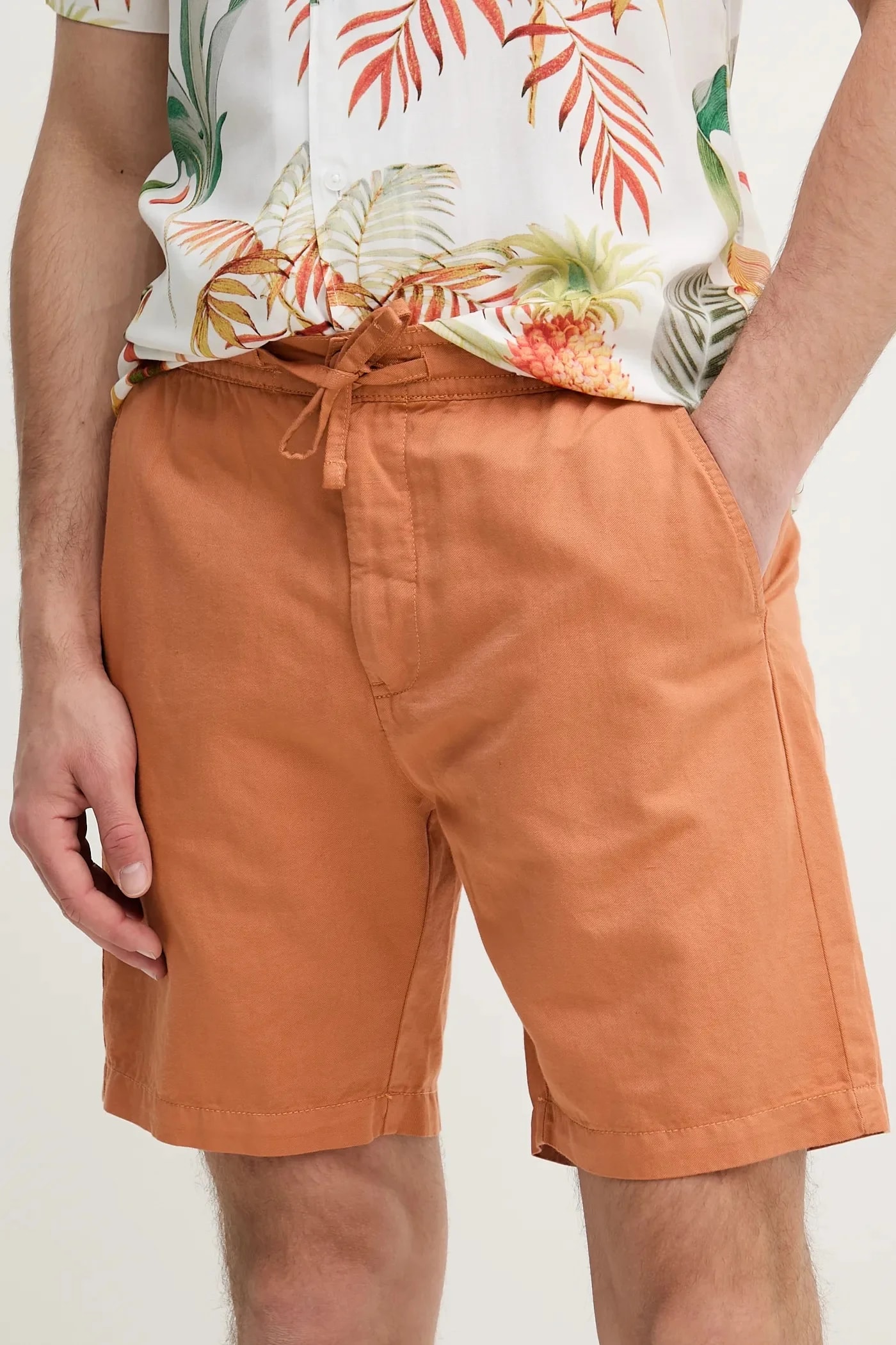 льняные шорты RELAXED LINEN SMART SHORTS
