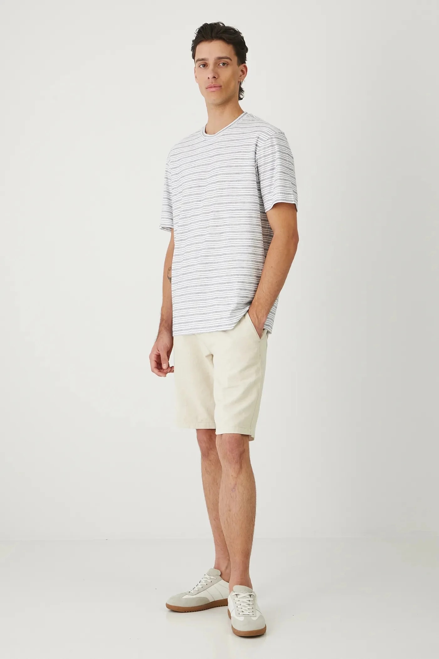 Хлопковая футболка бежевая для мужчин