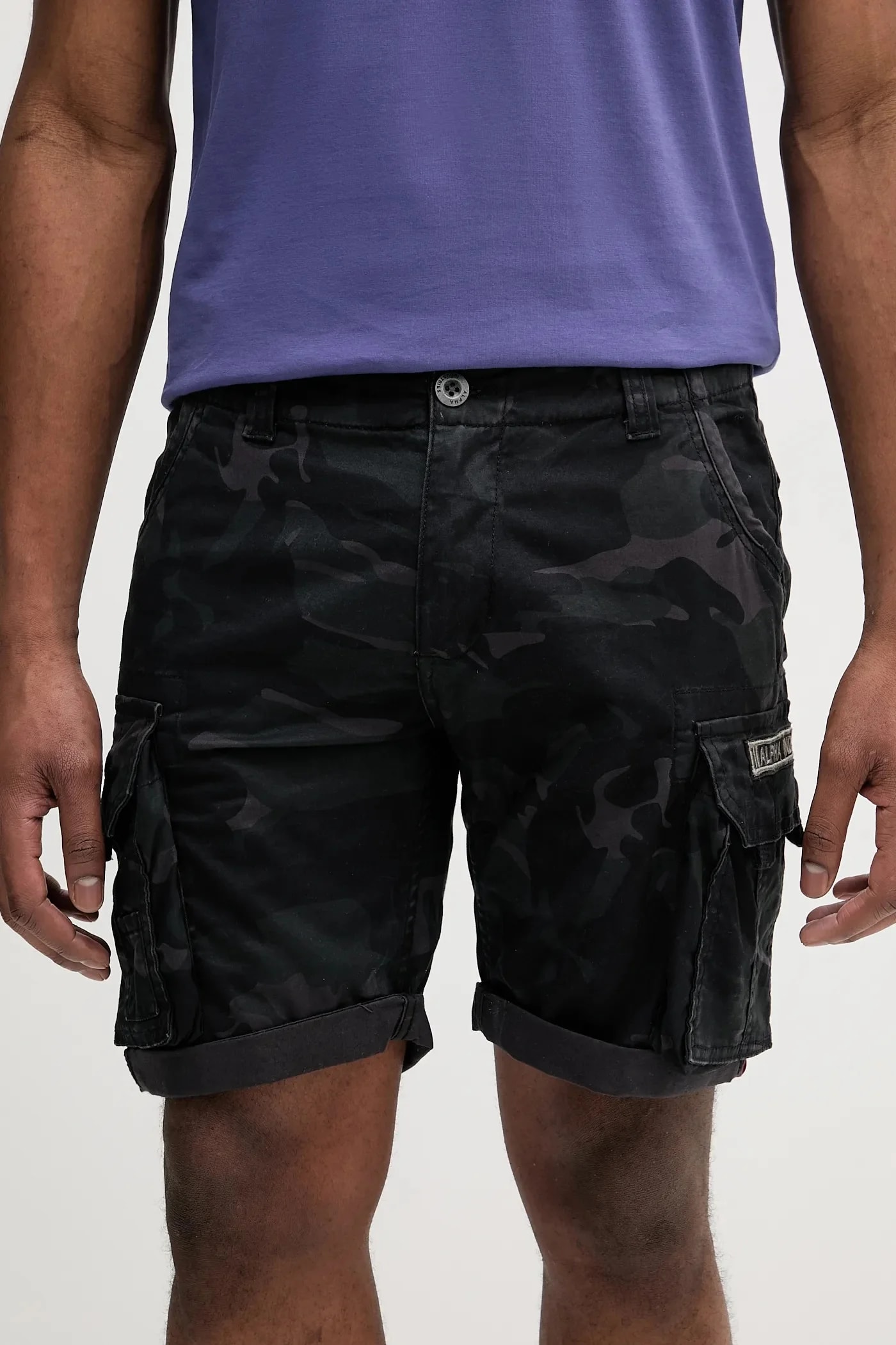 Хлопковые шорты Alpha Industries Crew Short Camo 196201 125