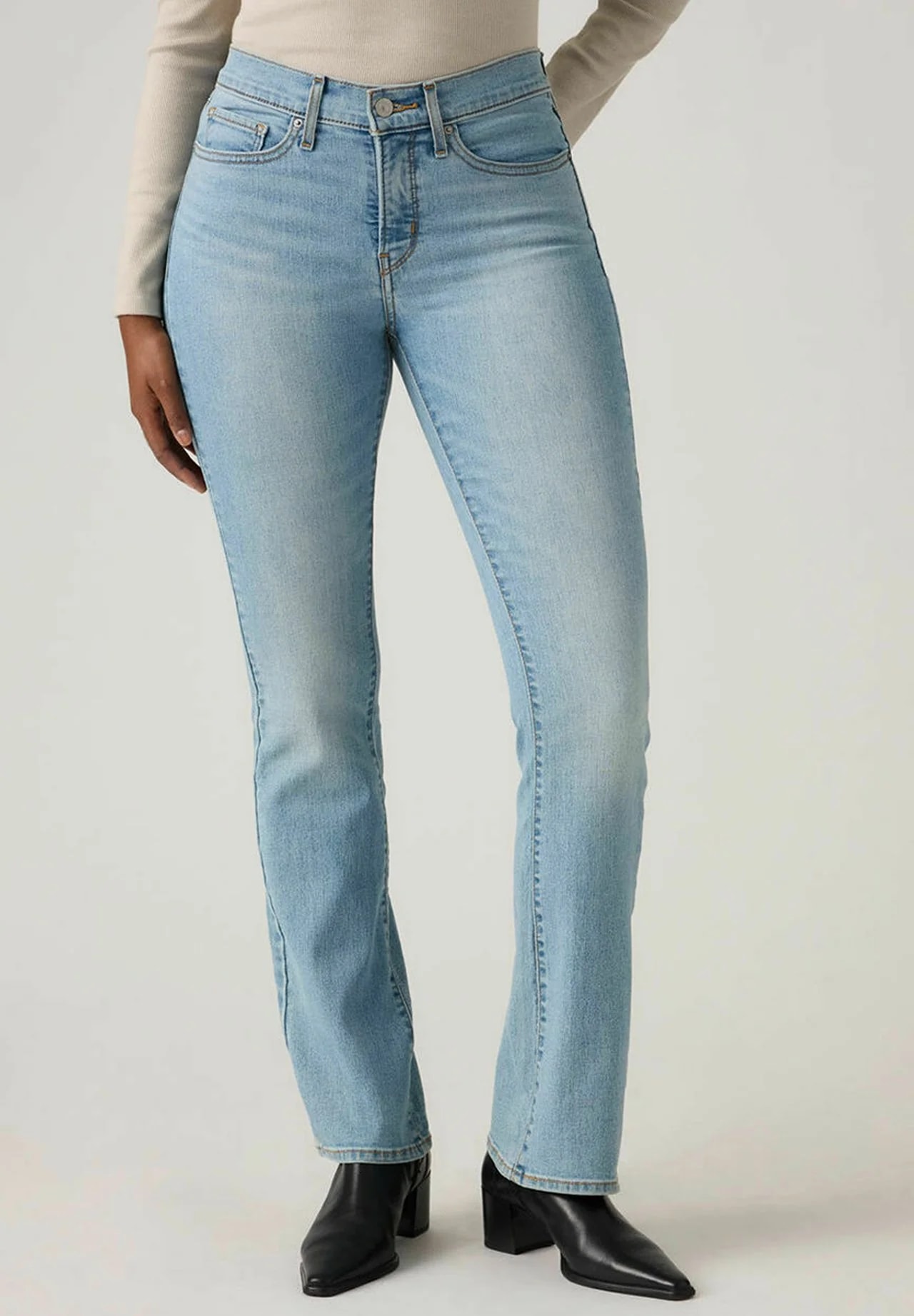Джинсы Bootcut