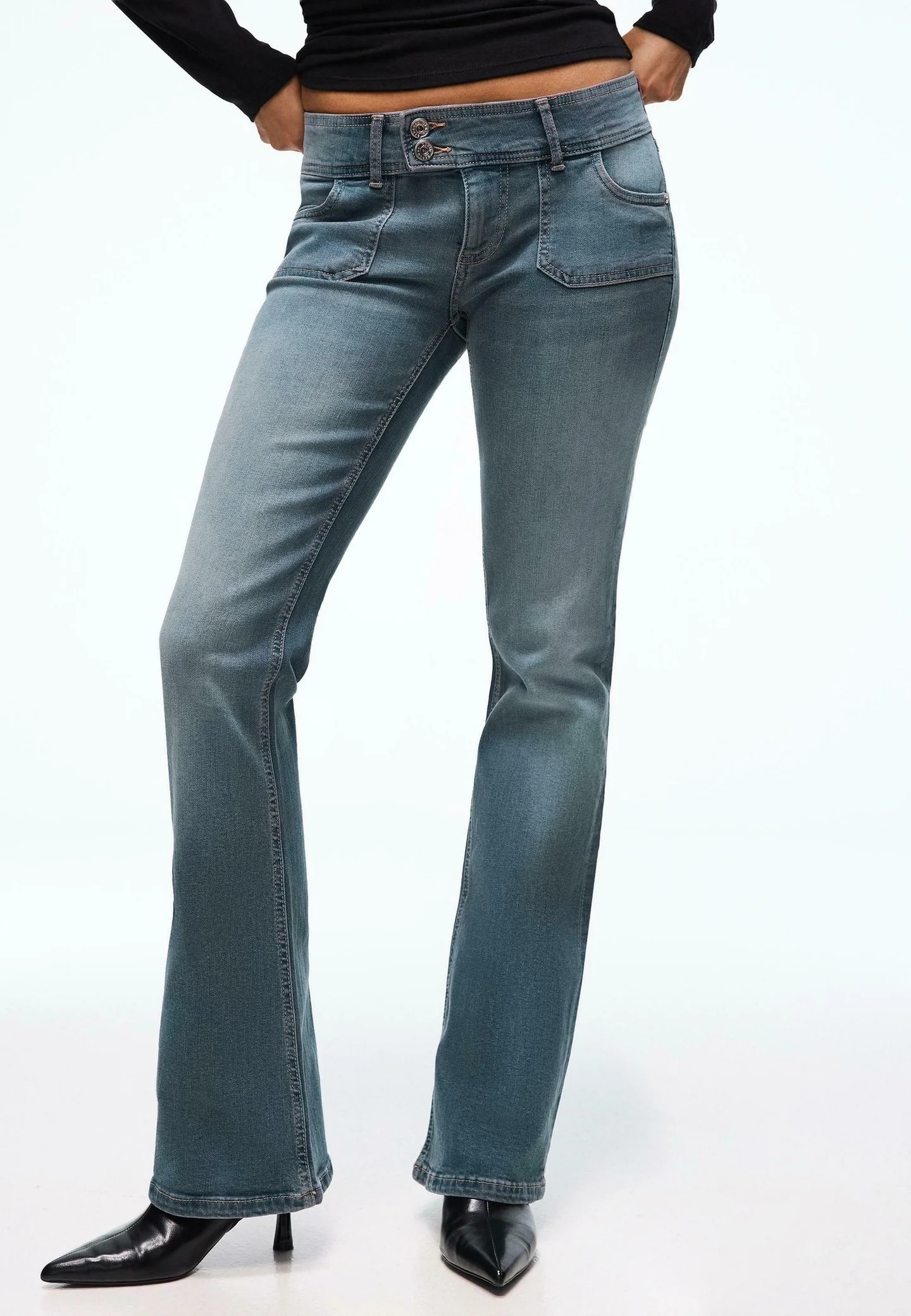 Джинсы Bootcut