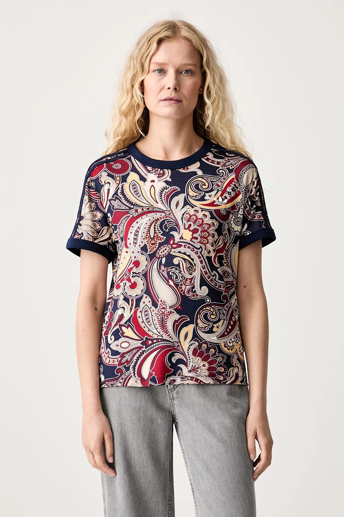 Женская футболка из модала Liberty