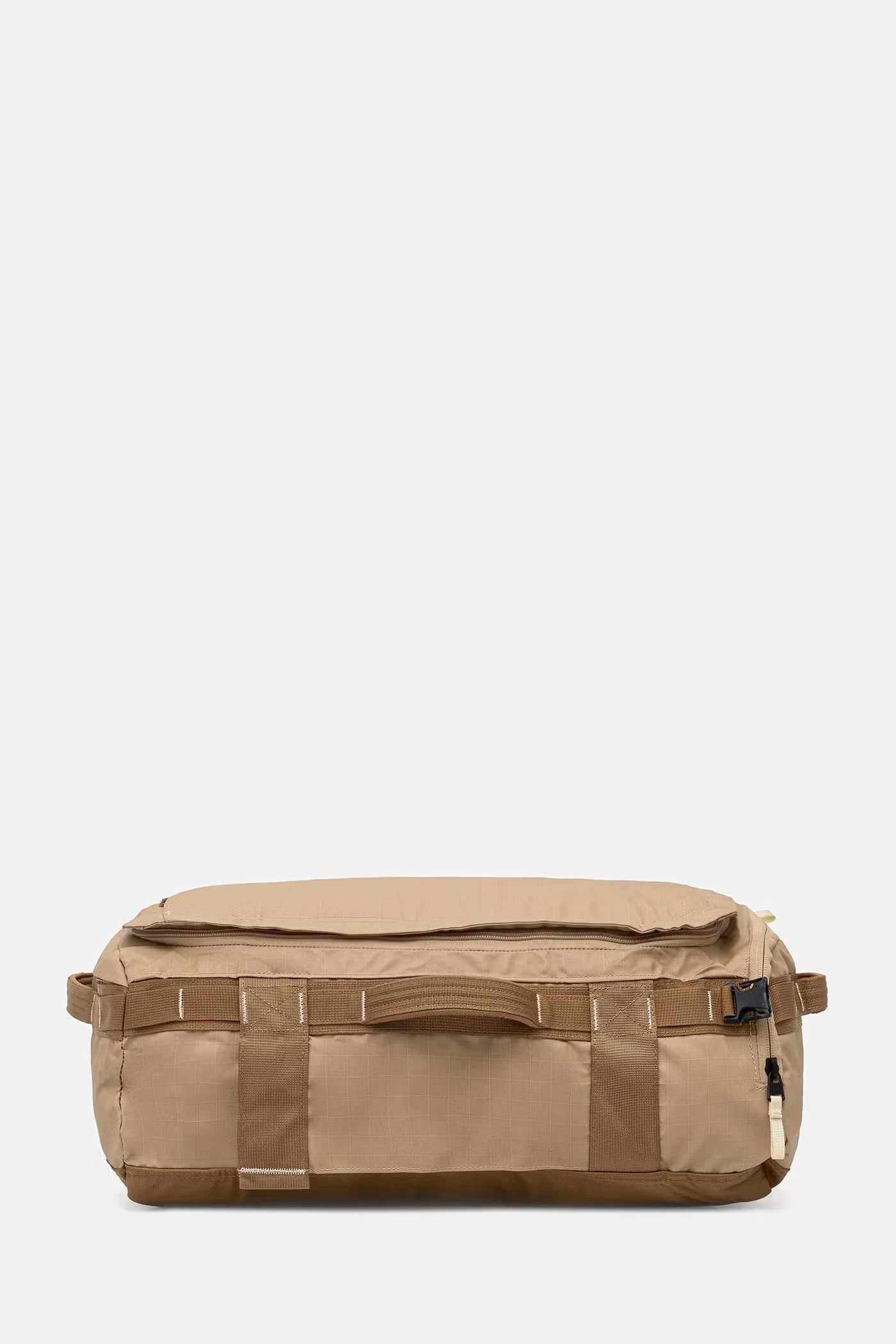 Сумка Base Camp Voyager Duffel объемом 32 л.