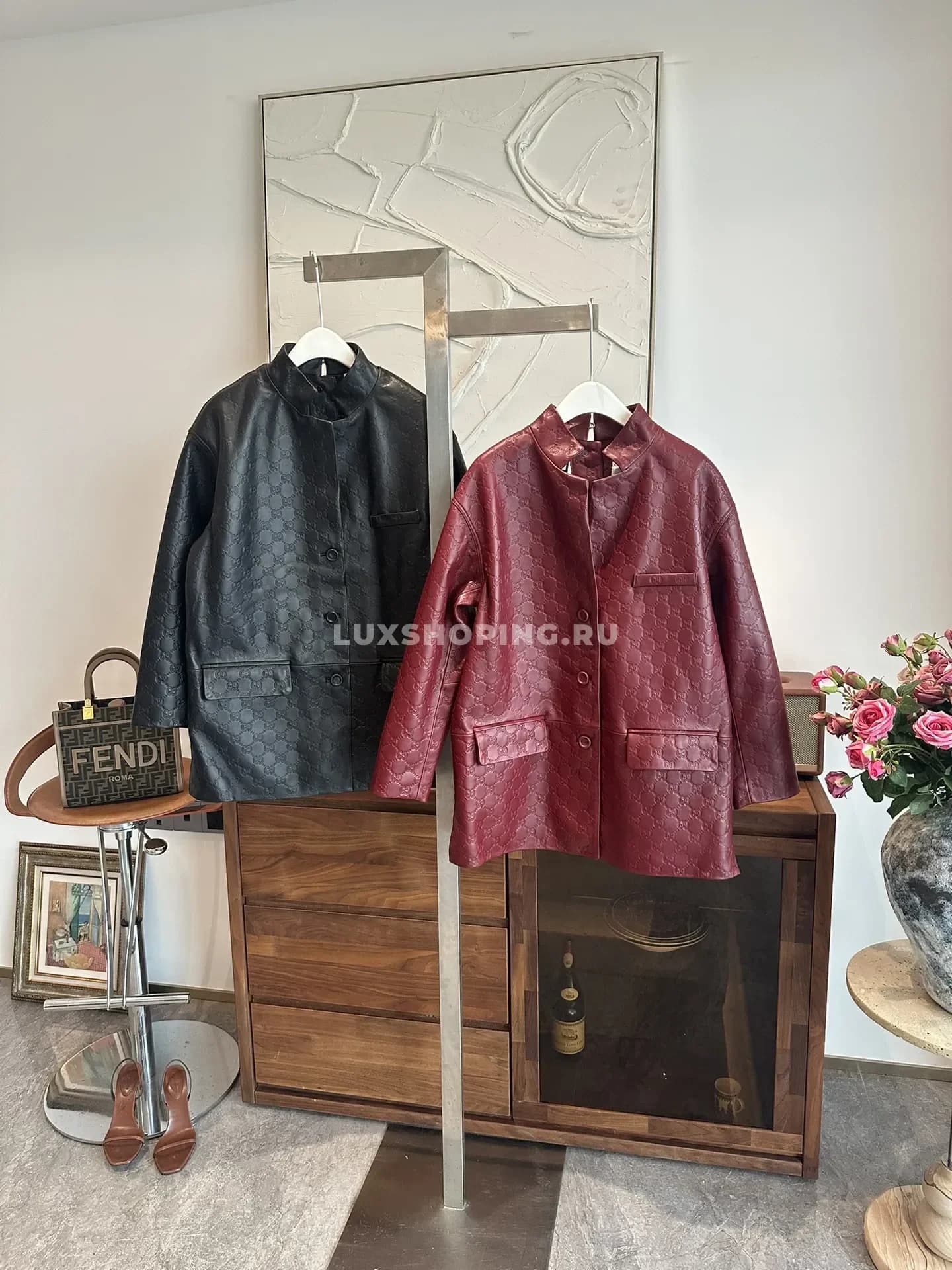 Кожаная куртка Gucci в черном и красном