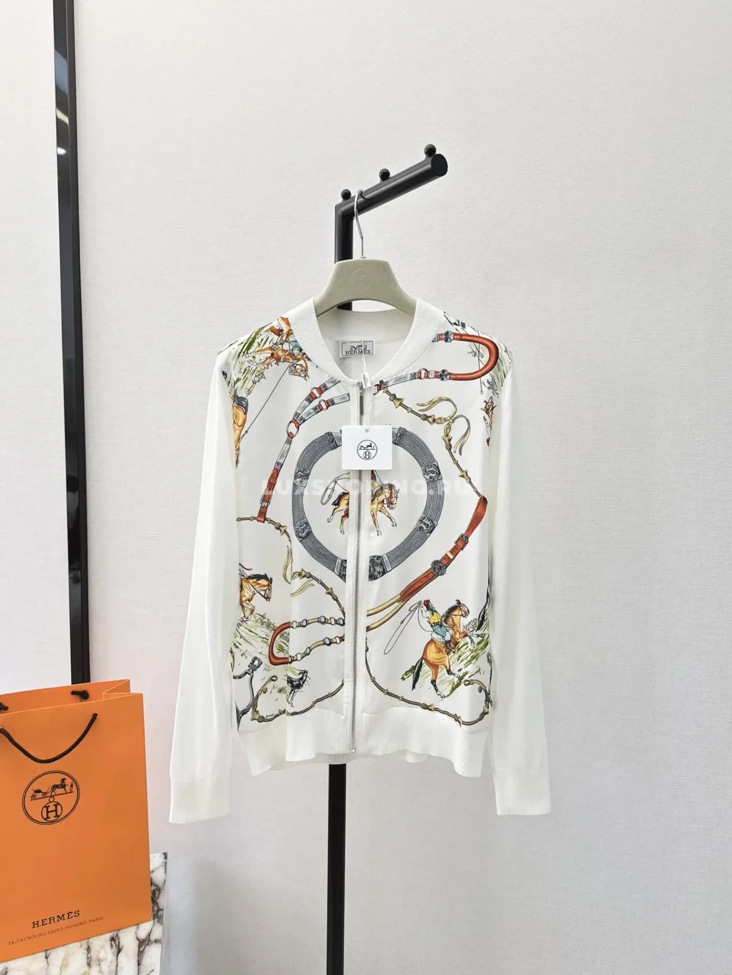 Тонкий кардиган Hermes белый