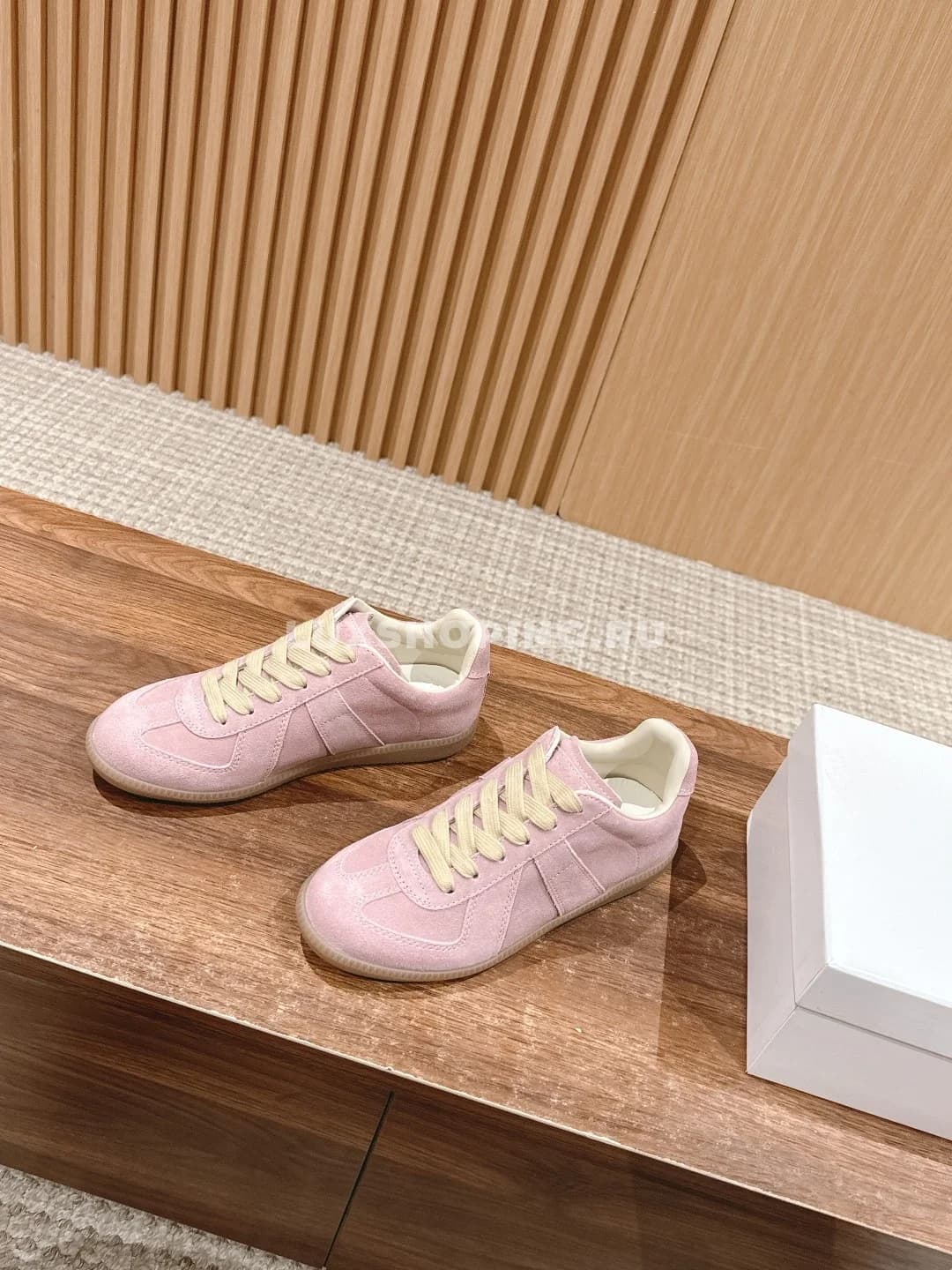 Кроссовки Maison Margiela розовые