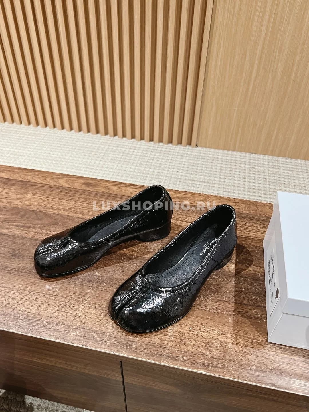 Балетки высокие Margiela Tabi черные